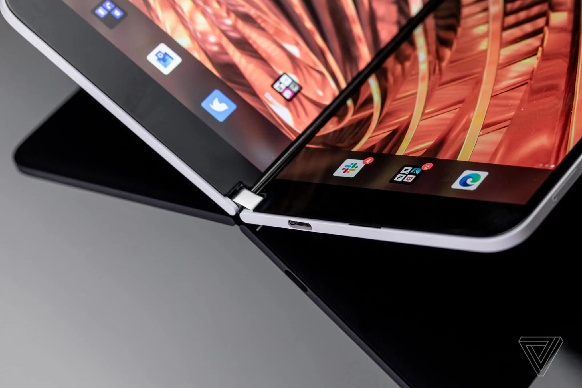 Đánh giá Microsoft Surface Duo: Ý tưởng tốt, sản phẩm tốt nhưng chưa hoàn hảo