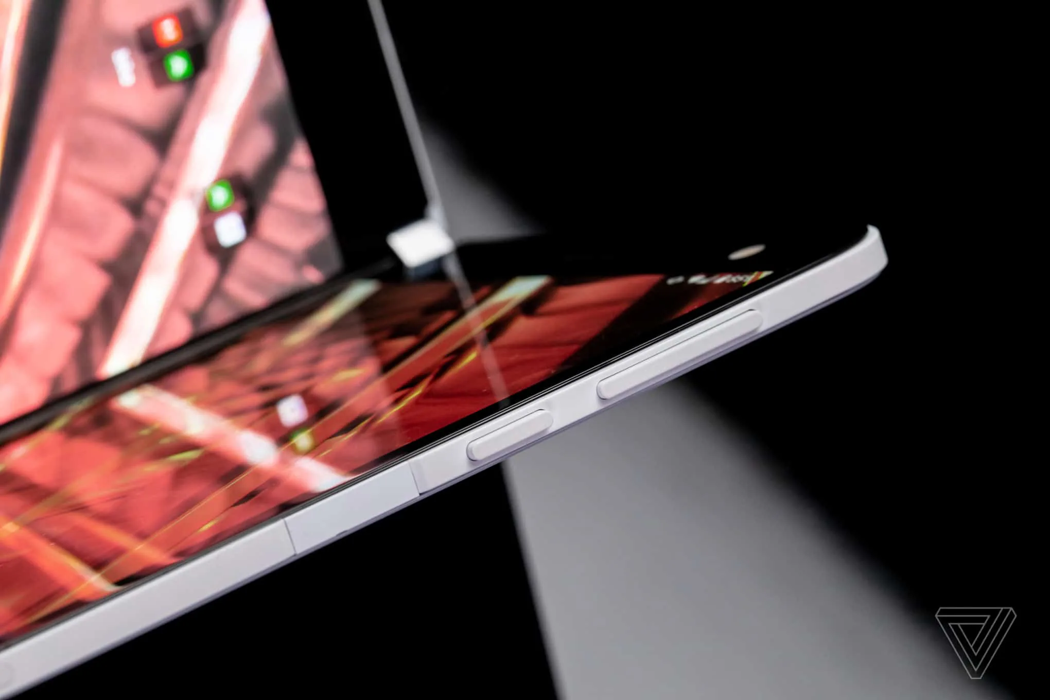 Đánh giá Microsoft Surface Duo: Ý tưởng tốt, sản phẩm tốt nhưng chưa hoàn hảo