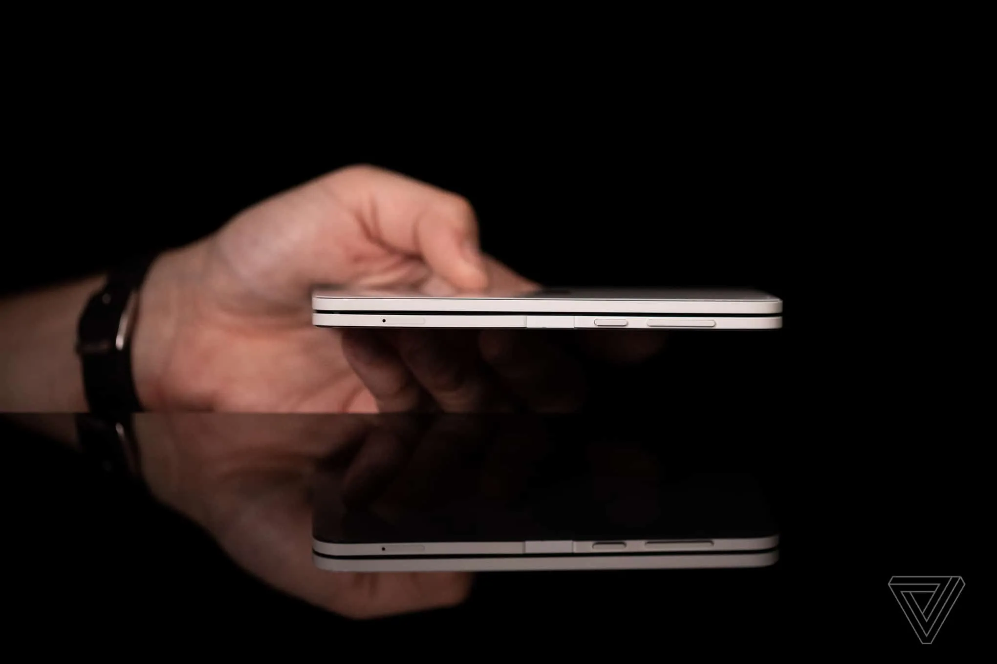 Đánh giá Microsoft Surface Duo: Ý tưởng tốt, sản phẩm tốt nhưng chưa hoàn hảo