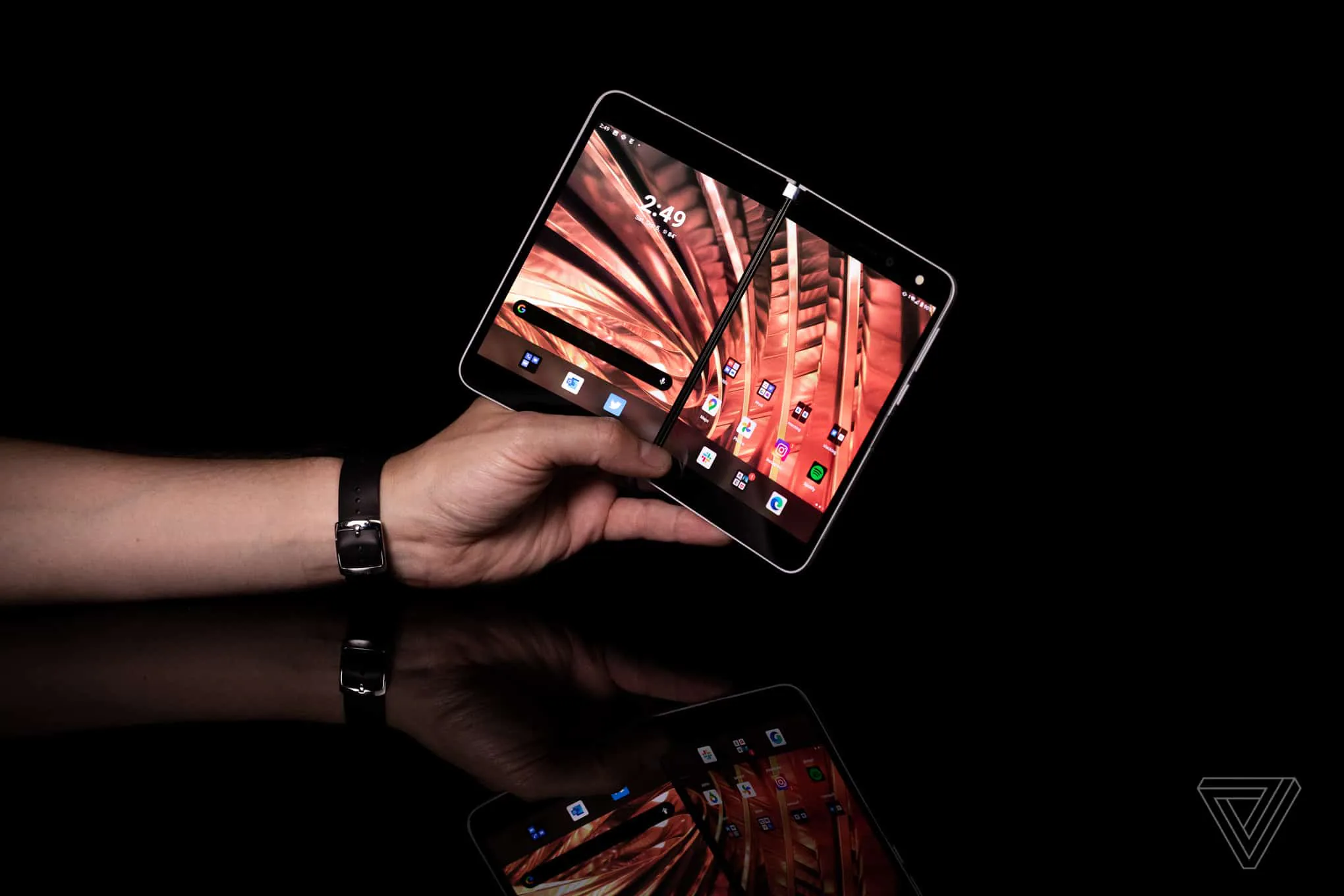 Đánh giá Microsoft Surface Duo: Ý tưởng tốt, sản phẩm tốt nhưng chưa hoàn hảo