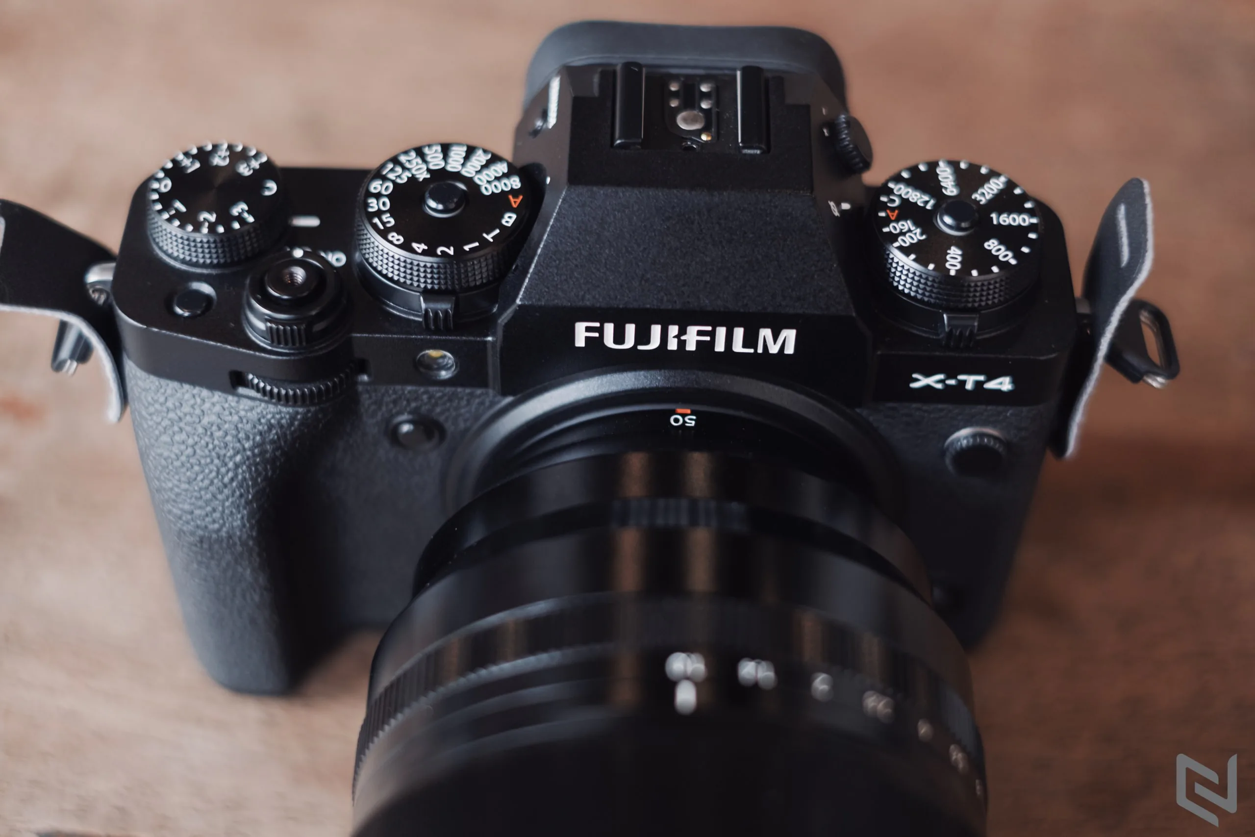 Hai chiếc máy ảnh Fujifilm X-T4 và X-S10 được đánh giá là máy ảnh tốt nhất trong năm 2020