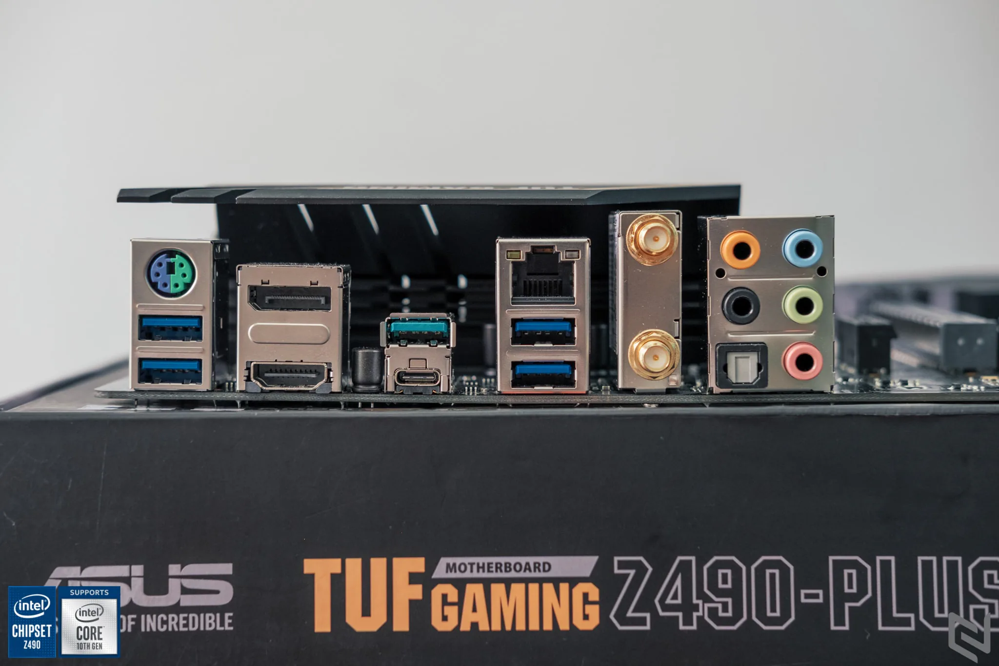 ASUS TUF Gaming Z490-Plus(WI-FI) - Bo mạch chủ hỗ trợ Intel gen 10 và nhiều công nghệ và cũng vừa túi tiền