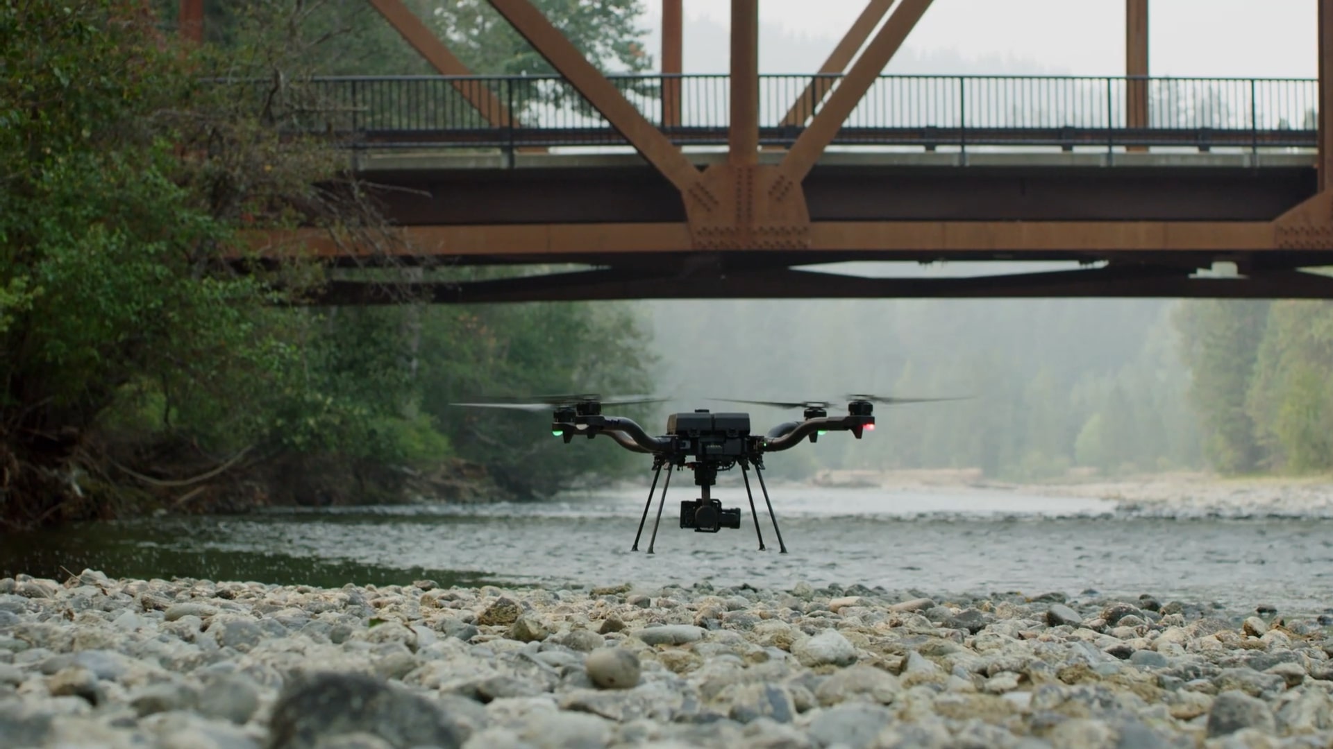 Freely Systems giới thiệu drone Astro 4 cánh quạt có khả năng tải lên đến gần 1kg