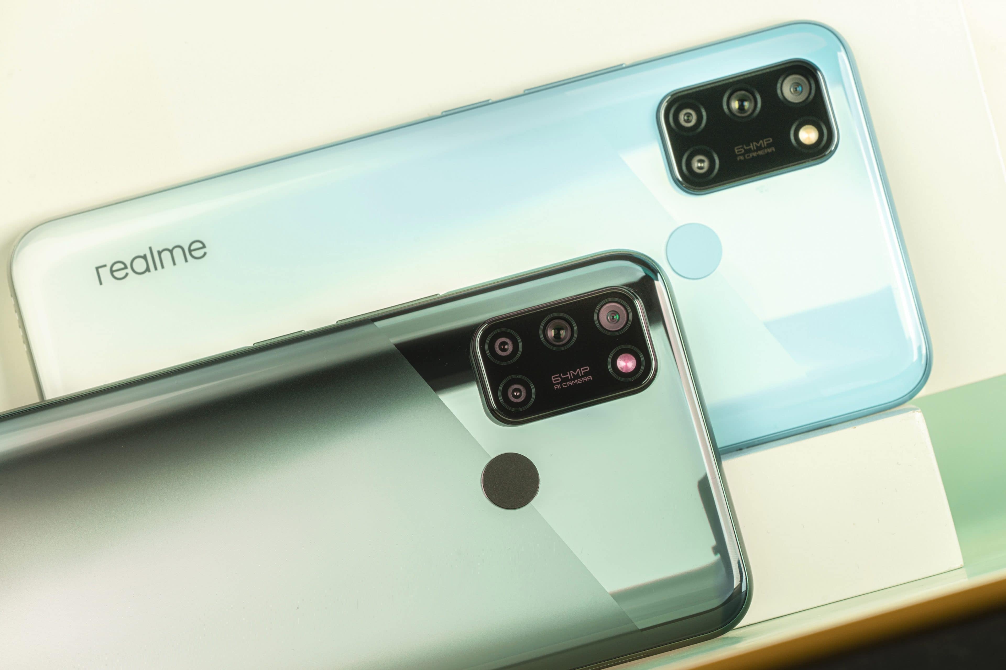 Mở hộp Realme 7i: Bộ 4 camera 64MP AI, pin 5000 mAh, sạc nhanh 18W