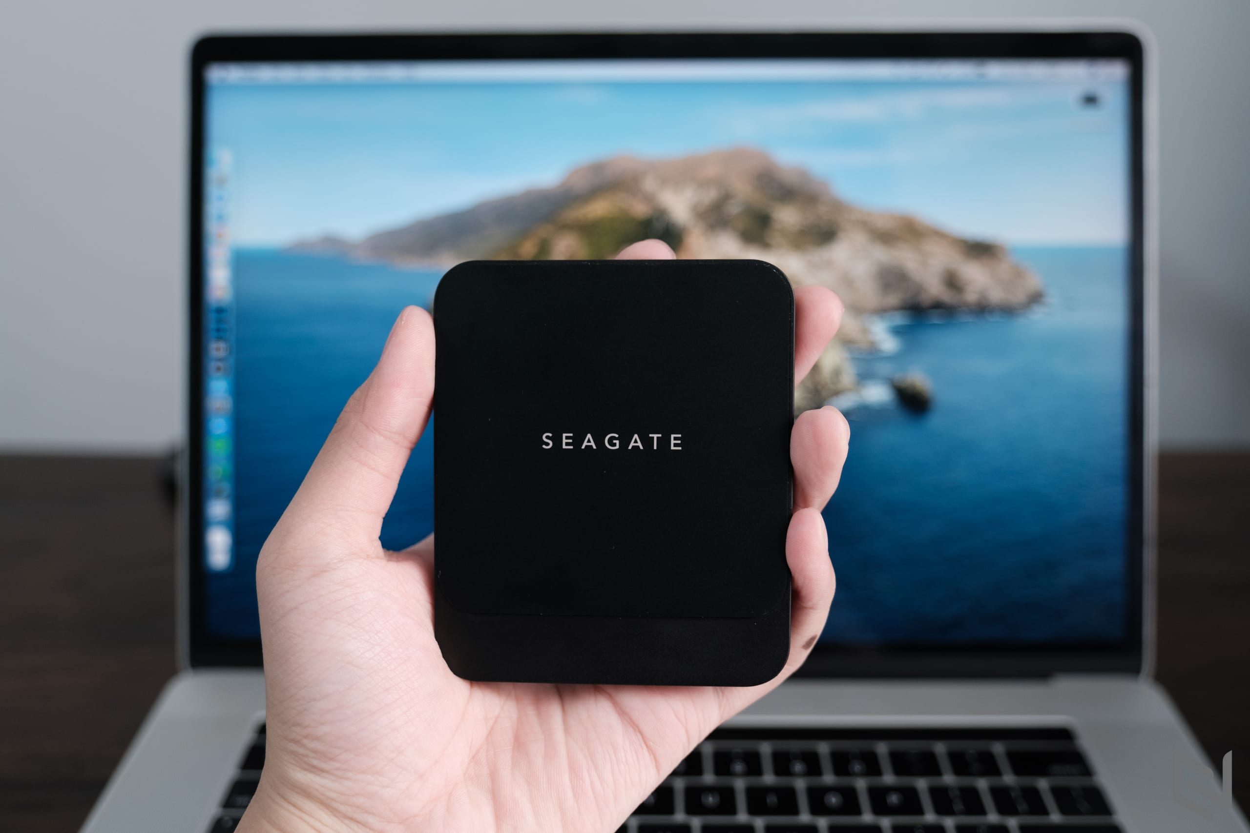 Đánh giá ổ cứng di động Seagate Fast SSD 1TB