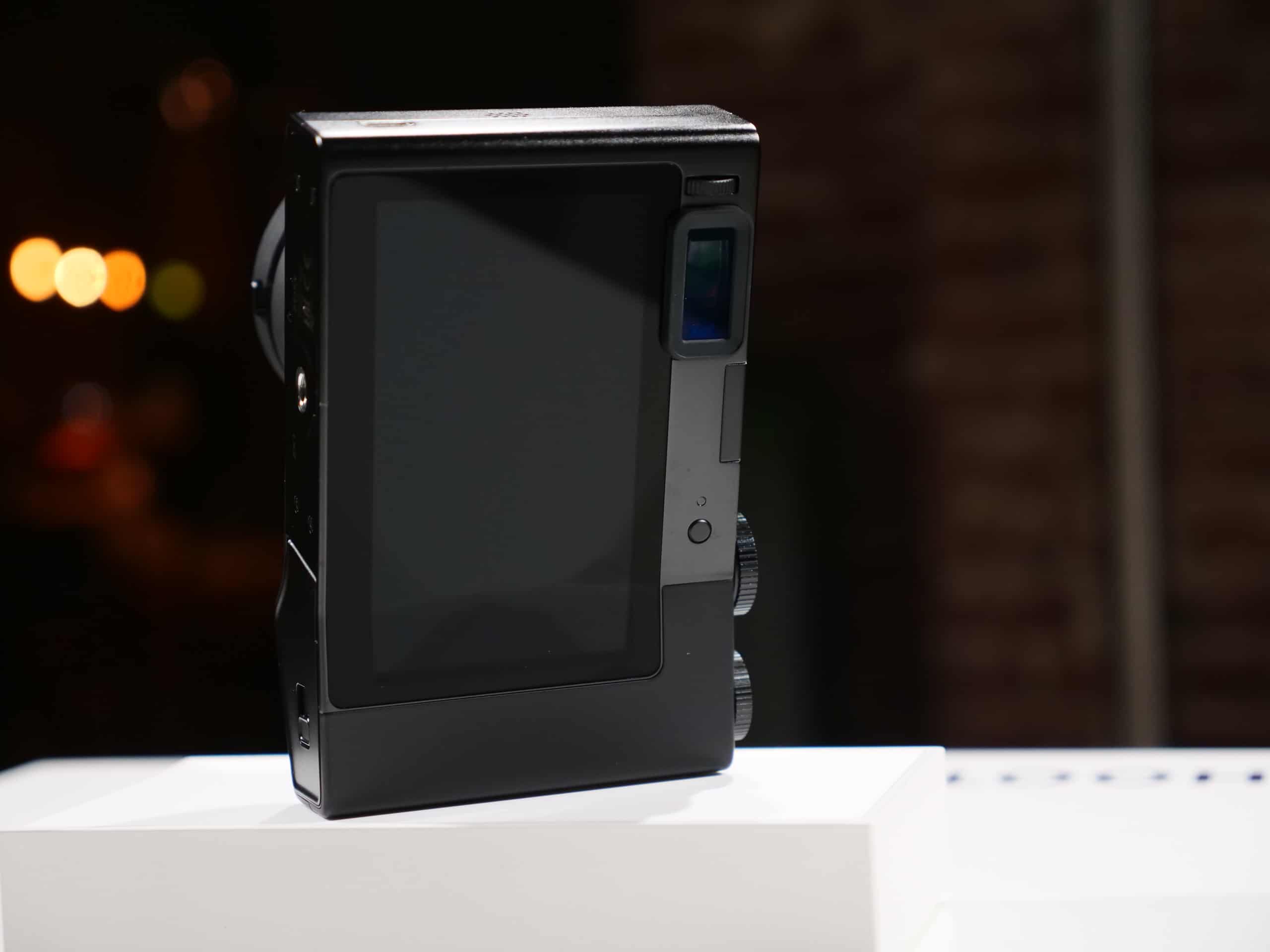 Máy ảnh chạy Android Zeiss ZX1 đã cho phép đặt trước với giá 6000 USD