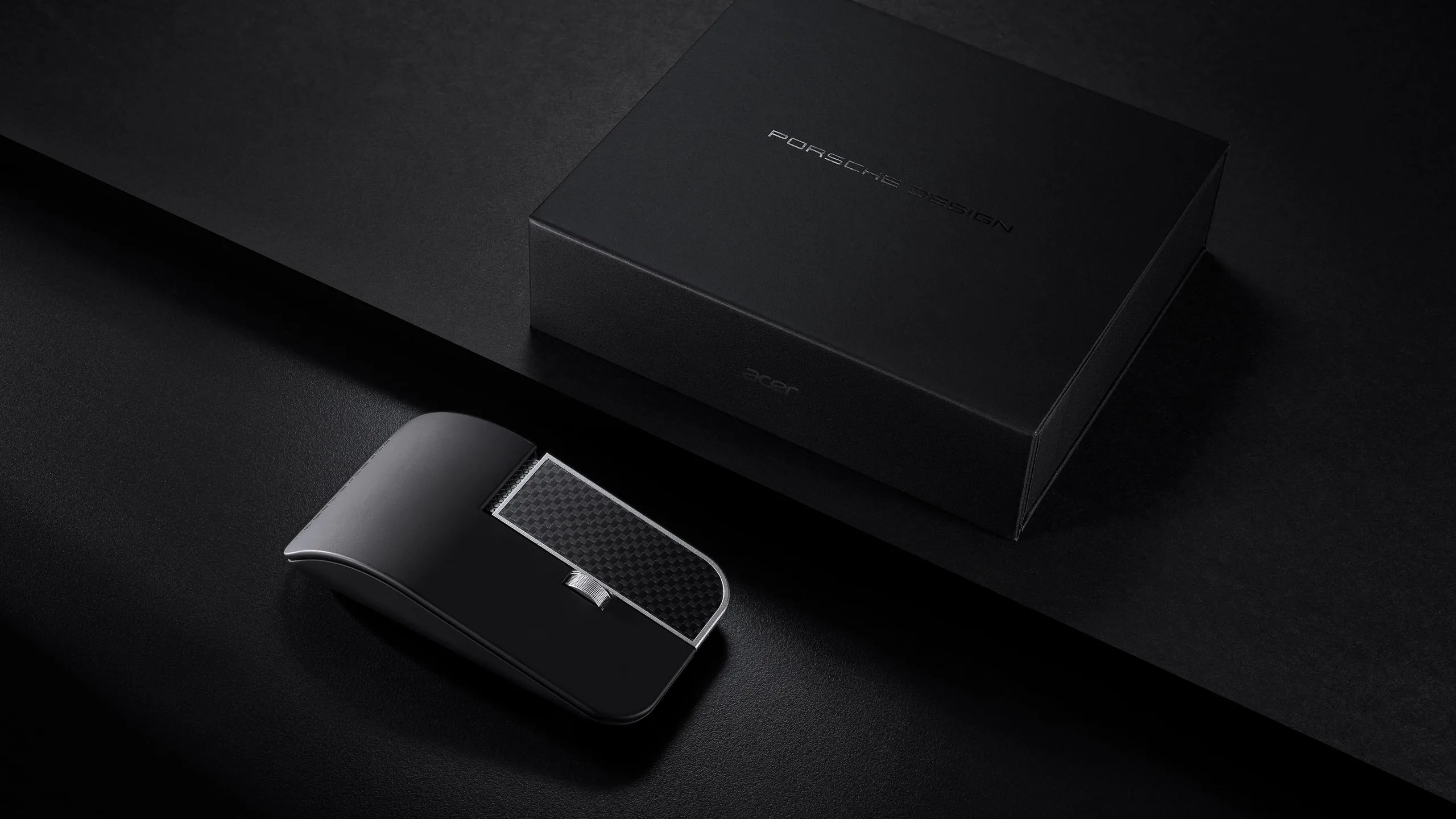 Porsche Design và Acer giới thiệu chiếc laptop Porsche Design Acer Book RS
