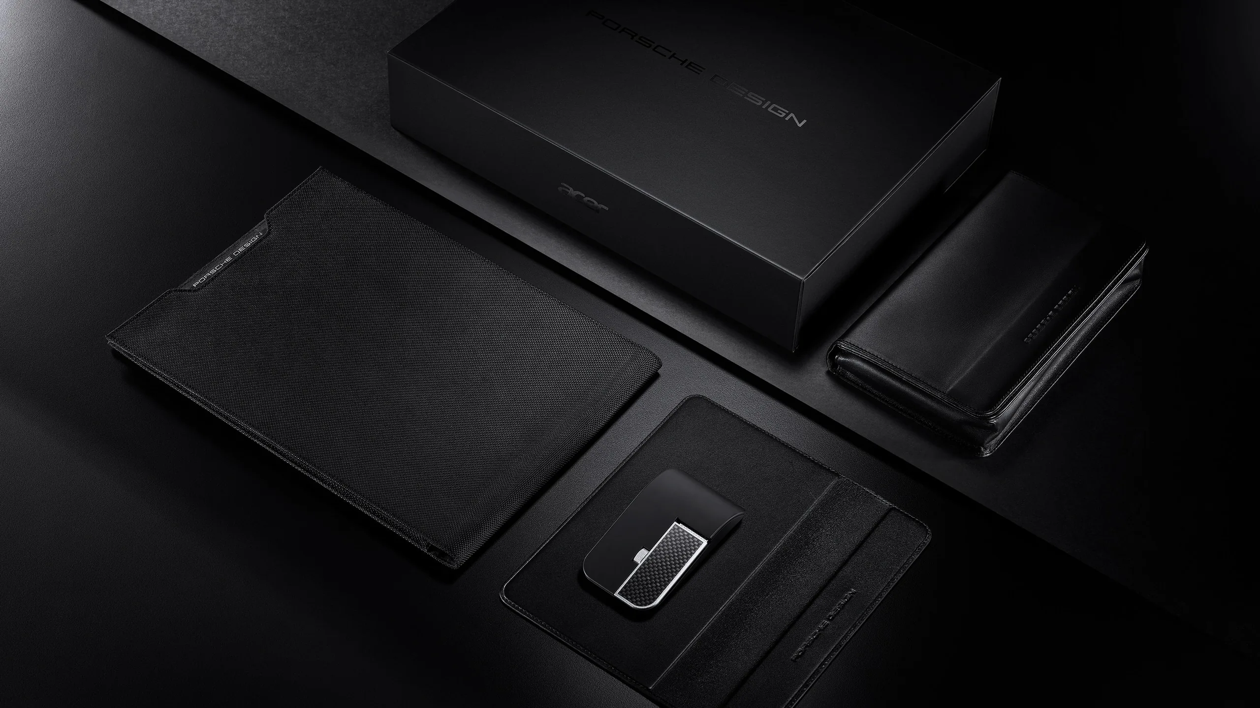 Porsche Design và Acer giới thiệu chiếc laptop Porsche Design Acer Book RS