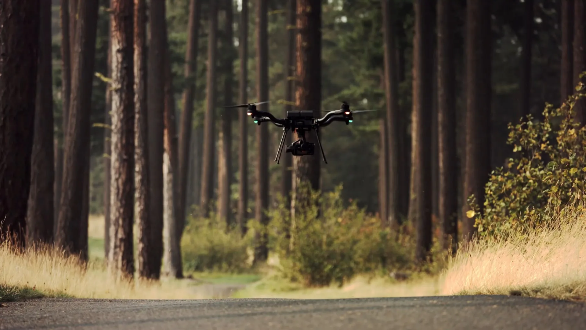 Freely Systems giới thiệu drone Astro 4 cánh quạt có khả năng tải lên đến gần 1kg