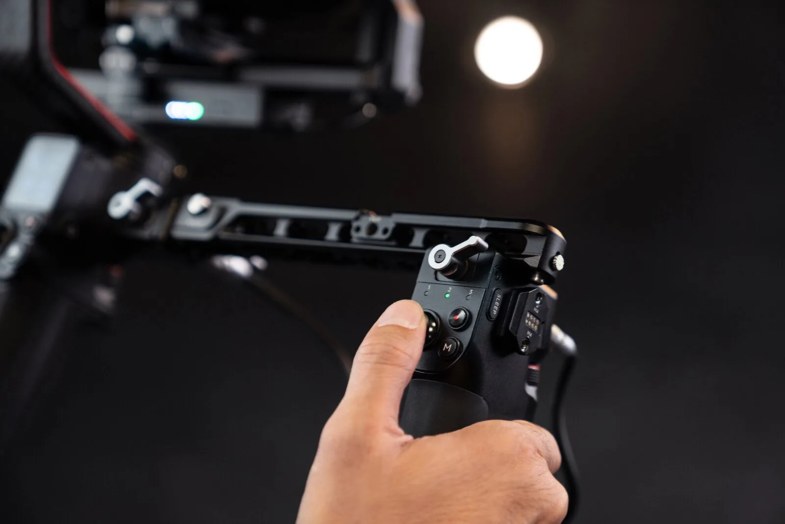 DJI đổi tên dòng gimbal Ronin thành dòng R với sự ra mắt RS 2 và RSC 2