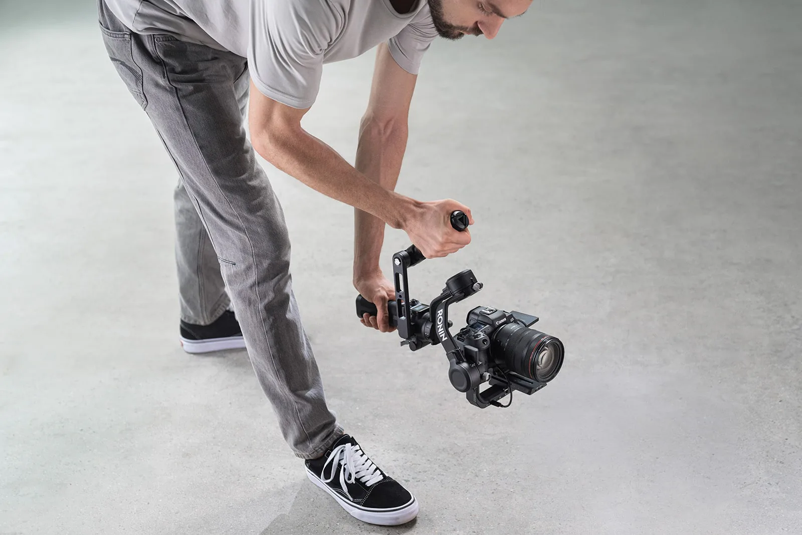 DJI đổi tên dòng gimbal Ronin thành dòng R với sự ra mắt RS 2 và RSC 2