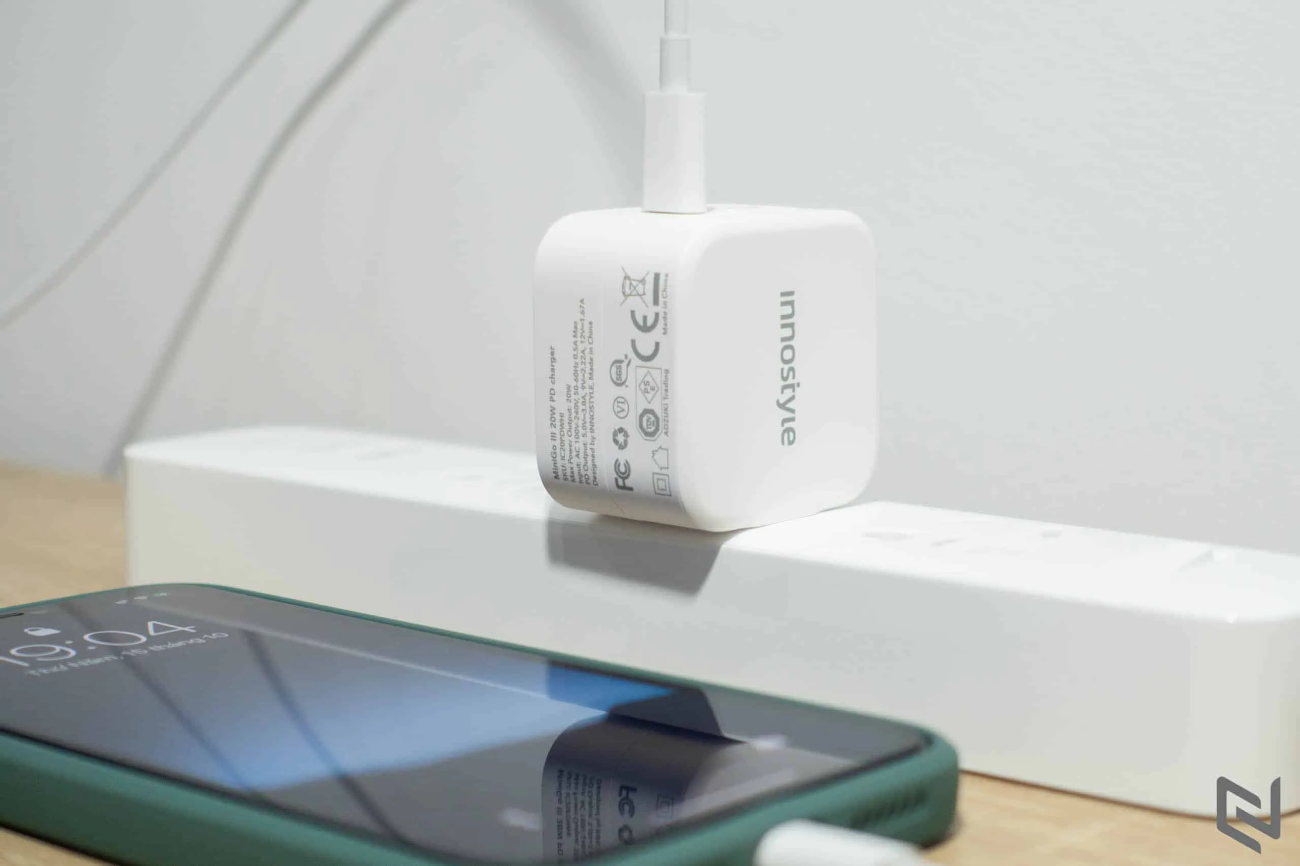 Trên tay sạc INNOSTYLE MiniGo III 20W PD: Đi trước đón đầu dành cho iPhone 12