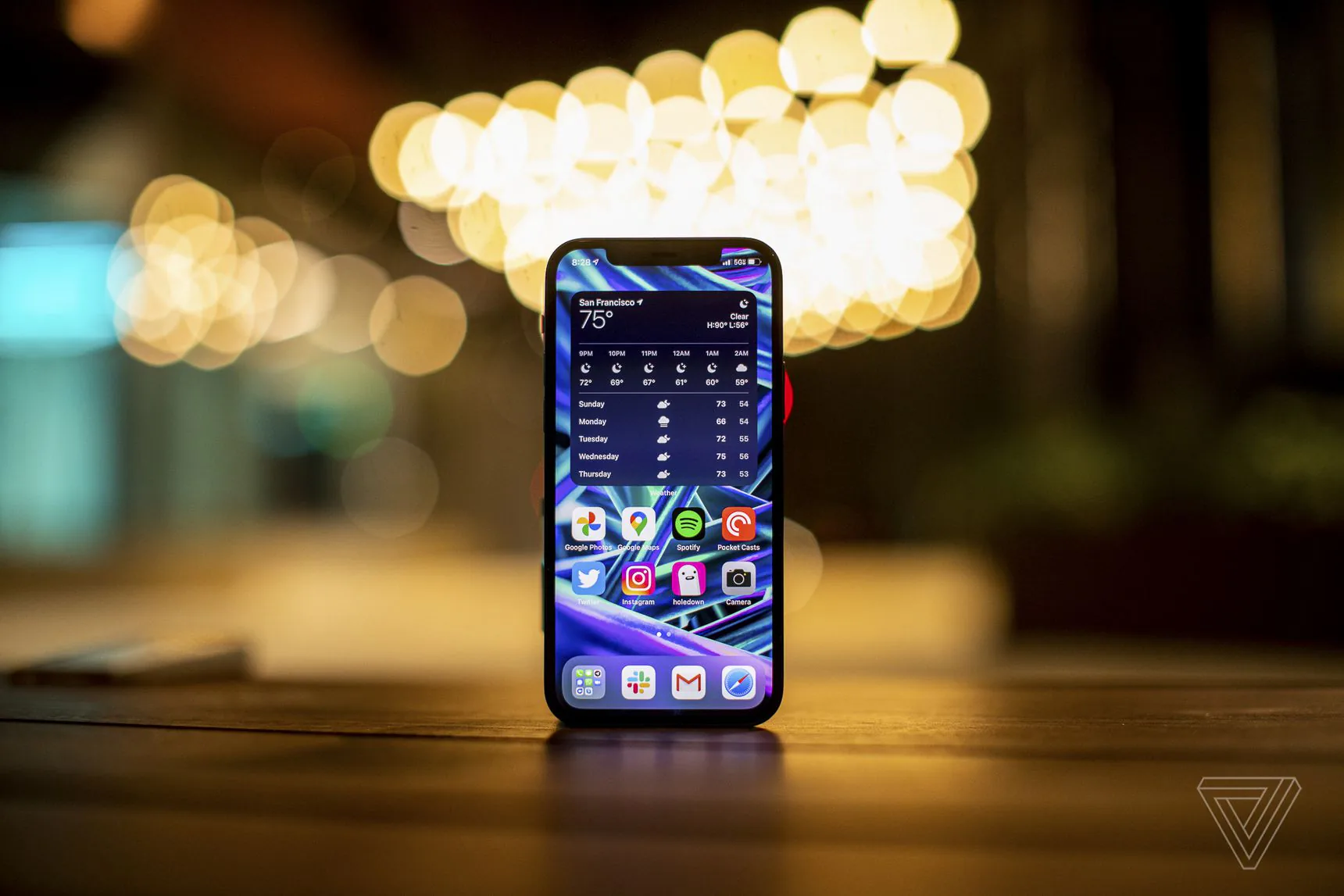 iPhone 12 giá hợp lý hay do người dùng Việt ngày càng có điều kiện hơn?