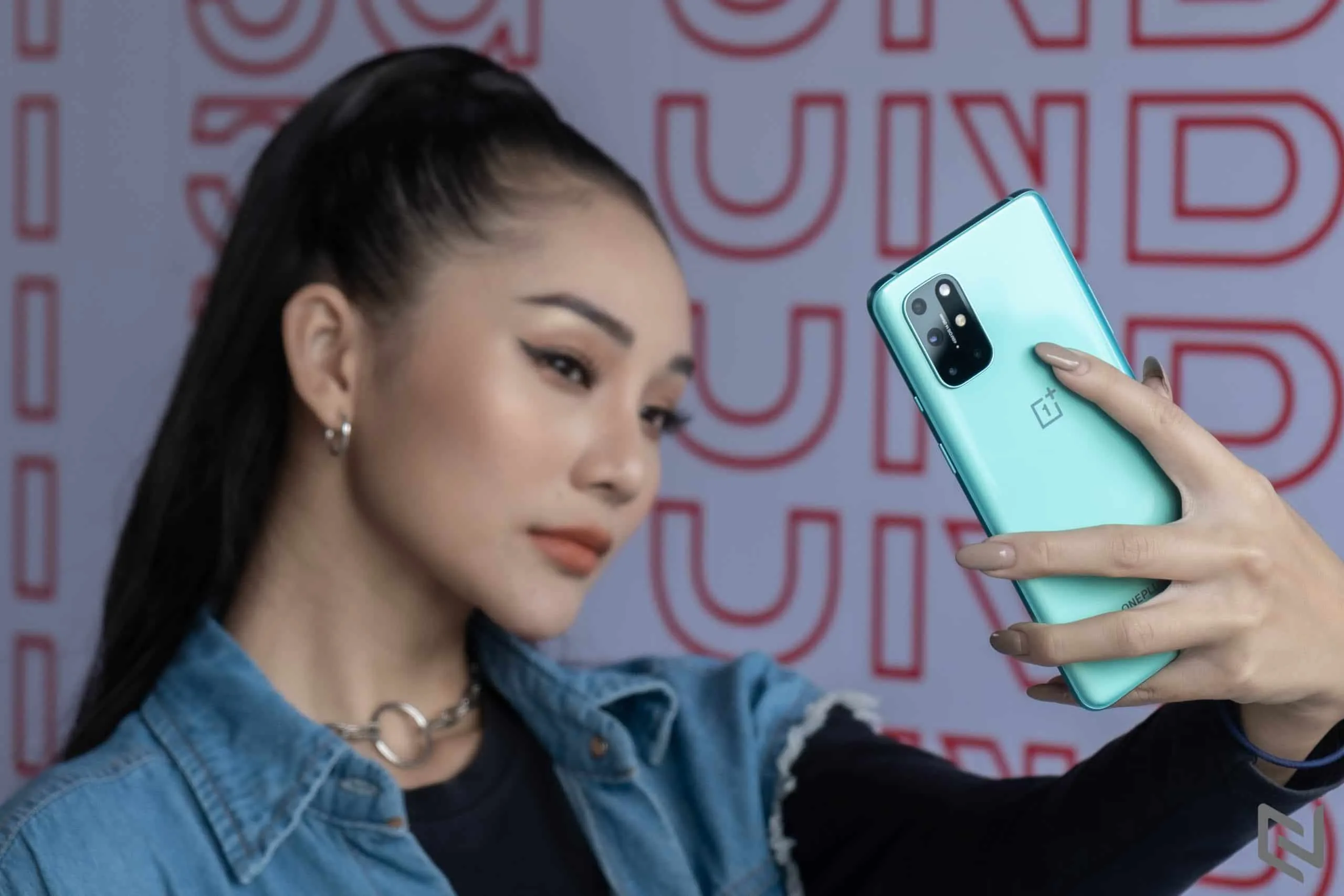 Mở hộp OnePlus 8T 5G: Hoàn thiện cao cấp, chip Snapdragon 865 có 5G, màn hình 120Hz, sạc nhanh 65W và 4 camera xịn