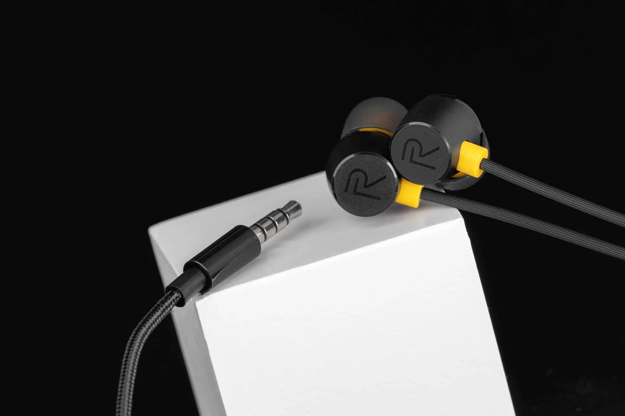 Realme chính thức giới thiệu realme 7i và chương trình bán hàng ưu đãi giá trị cho khách hàng đặt mua trước từ 17/10 đến 23/10