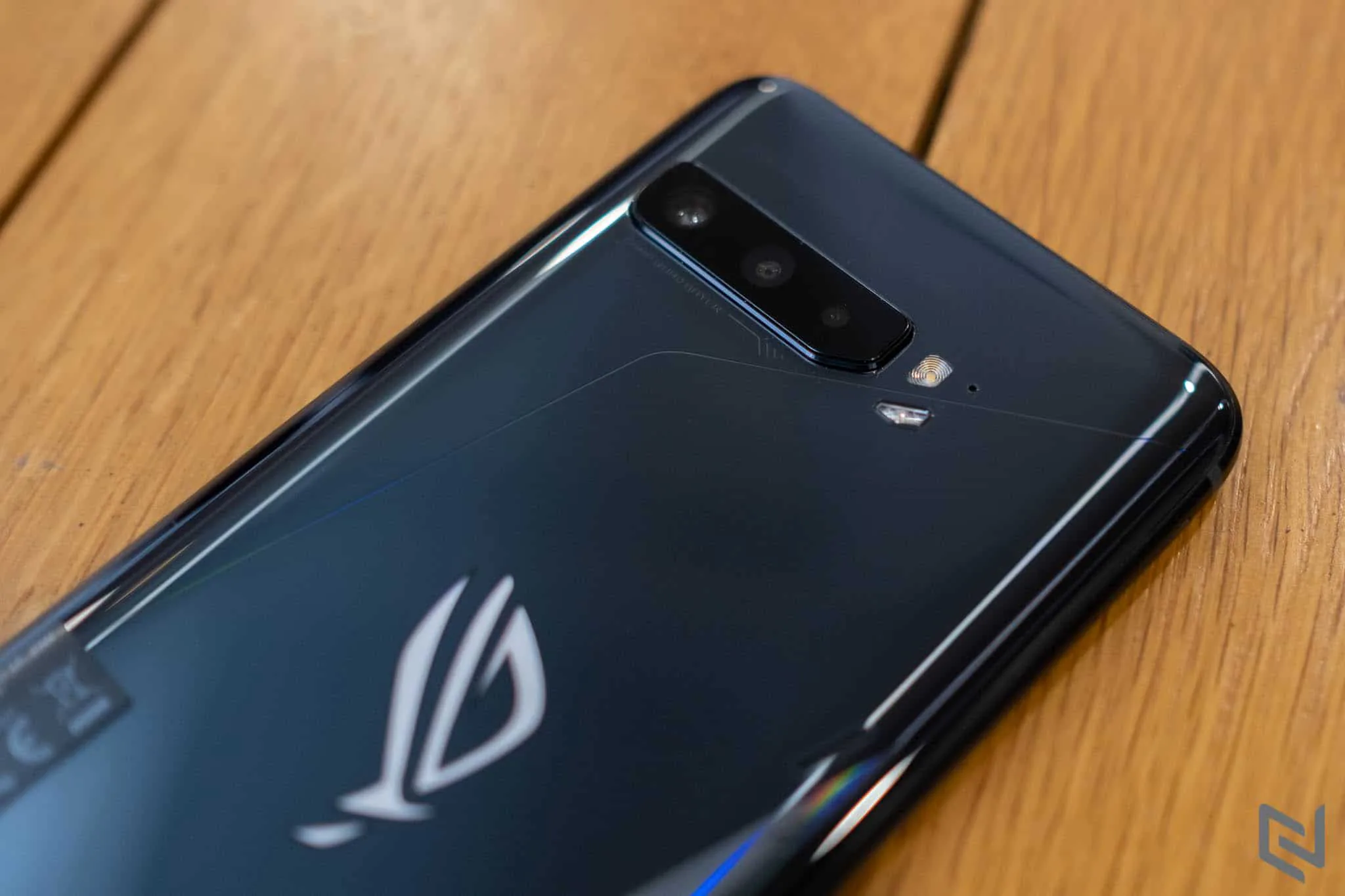 Mở hộp ROG Phone 3: Đây mới đúng là gaming phone với hàng loạt trang bị khủng nhất hiện nay