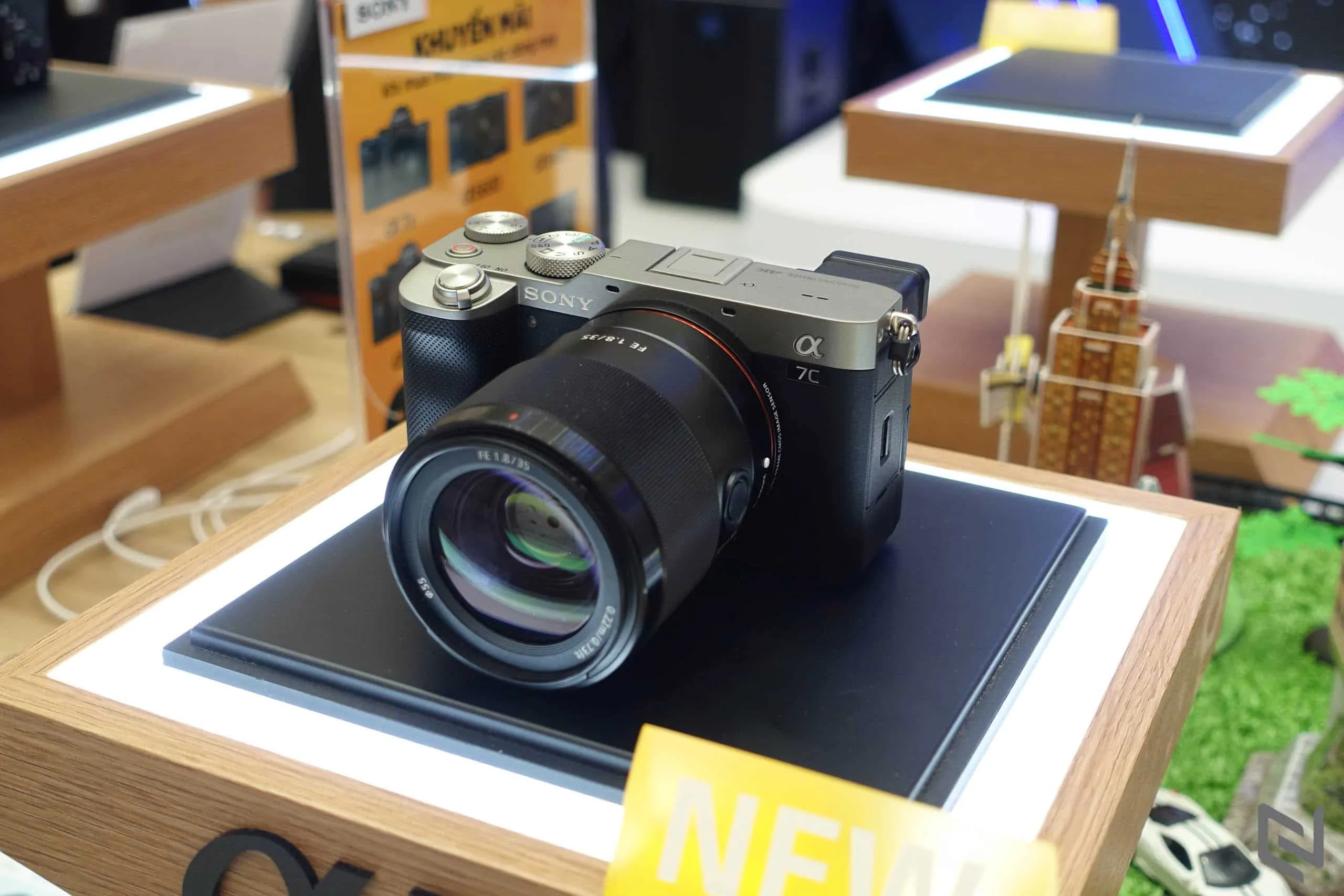 Sony Electronics Việt Nam ra mắt máy ảnh Alpha 7C và ống kính Zoom, hệ thống máy ảnh full-frame nhỏ và nhẹ nhất thế giới