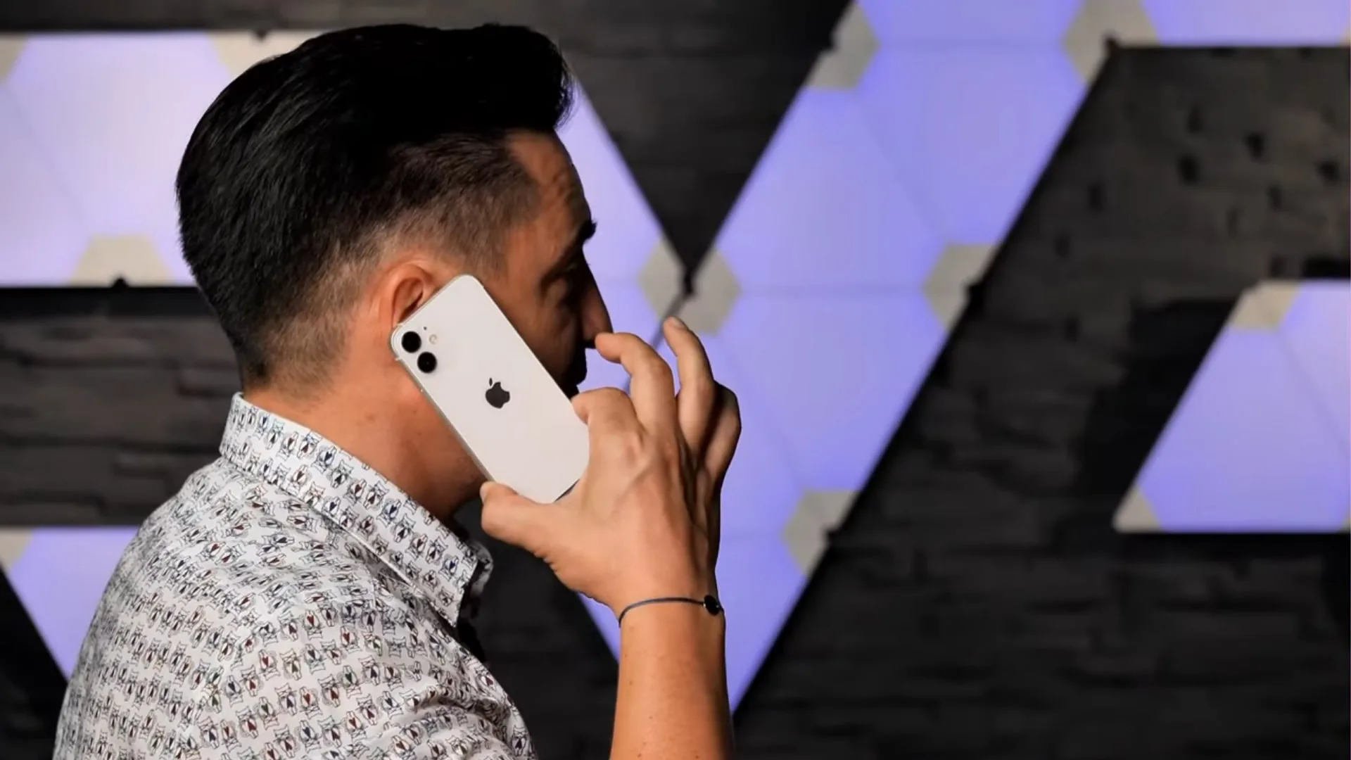Video trên tay iPhone 12 Mini