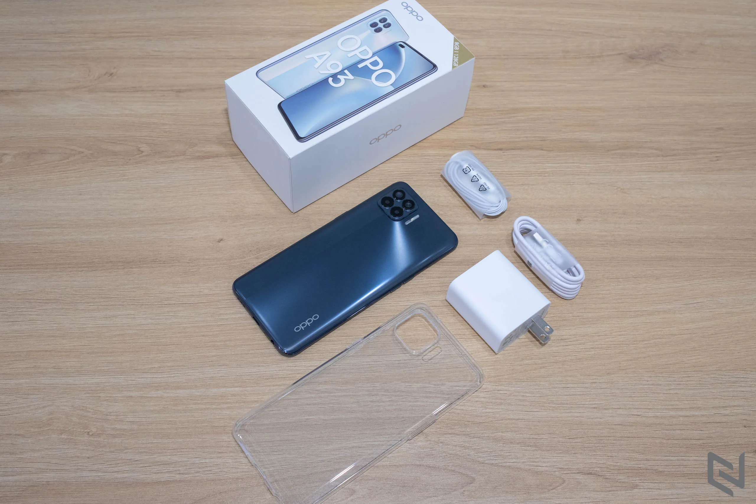 Mở hộp OPPO A93: 6 camera AI, thiết kế thời trang, bộ nhớ lớn
