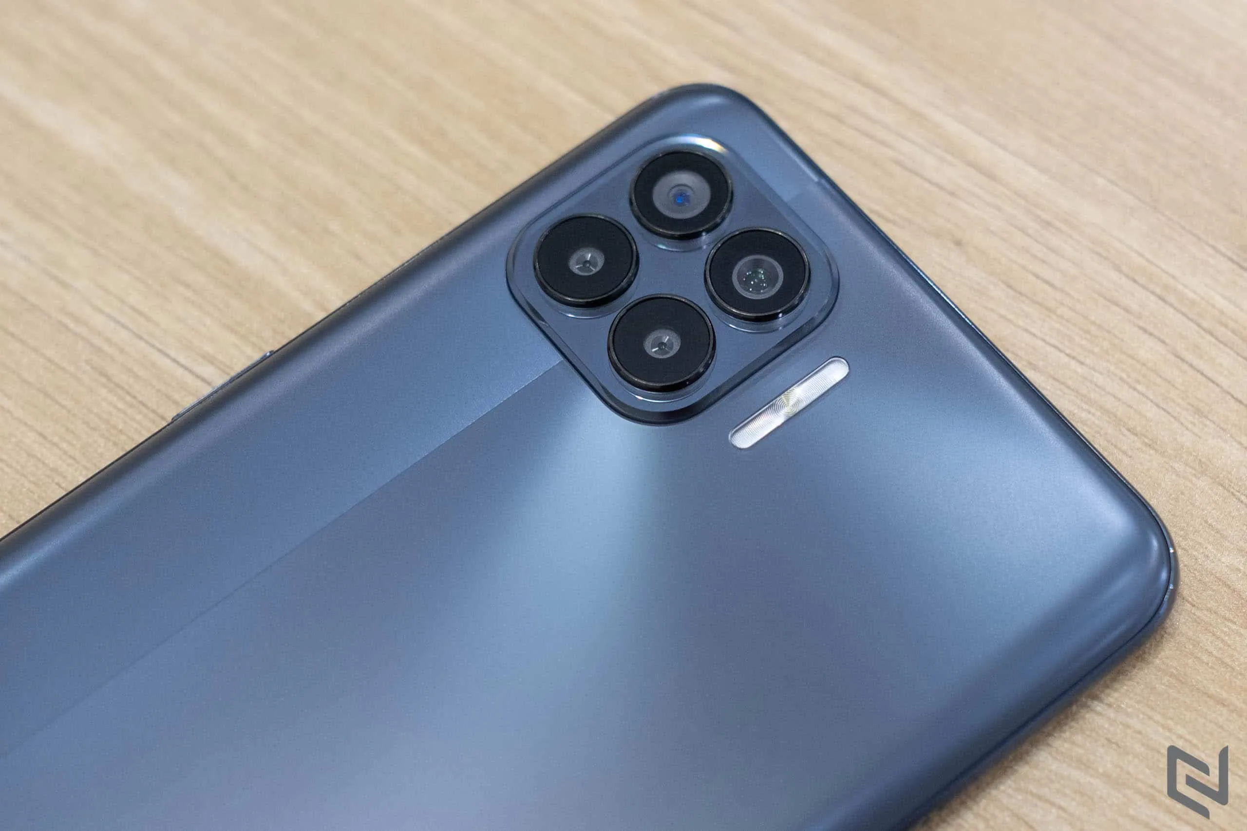 Mở hộp OPPO A93: 6 camera AI, thiết kế thời trang, bộ nhớ lớn