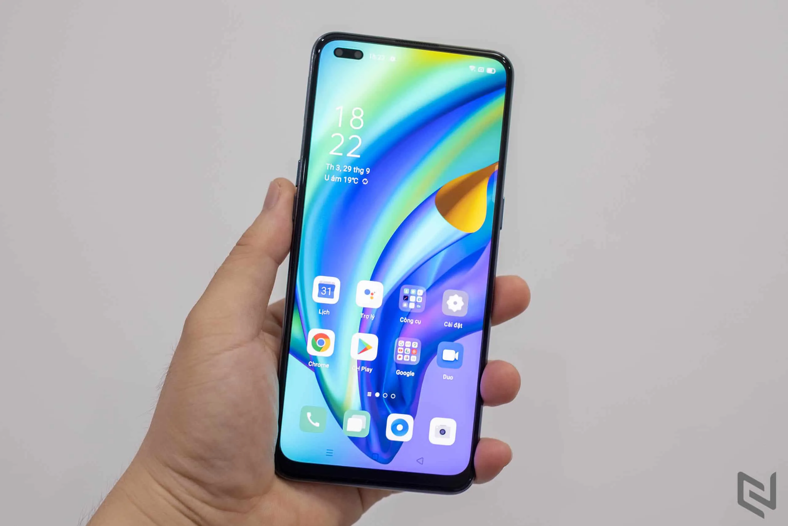 Mở hộp OPPO A93: 6 camera AI, thiết kế thời trang, bộ nhớ lớn