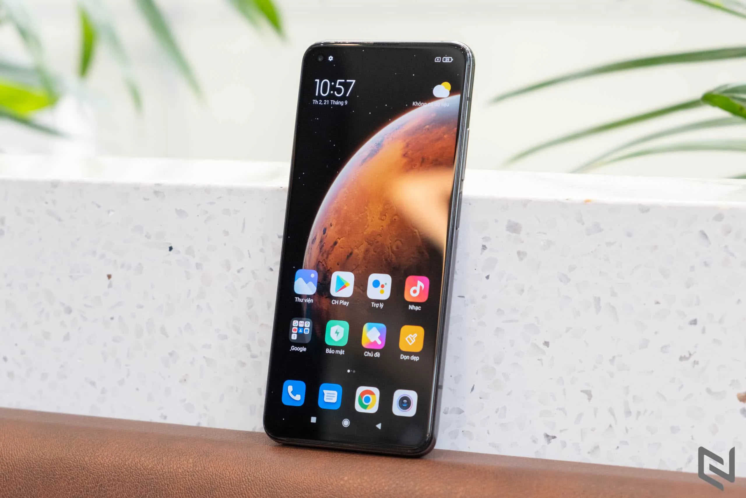 Trên tay Xiaomi Mi 10T Pro: Mạnh mẽ, thiết kế vừa tay, camera hầm hố và màn hình rất mượt