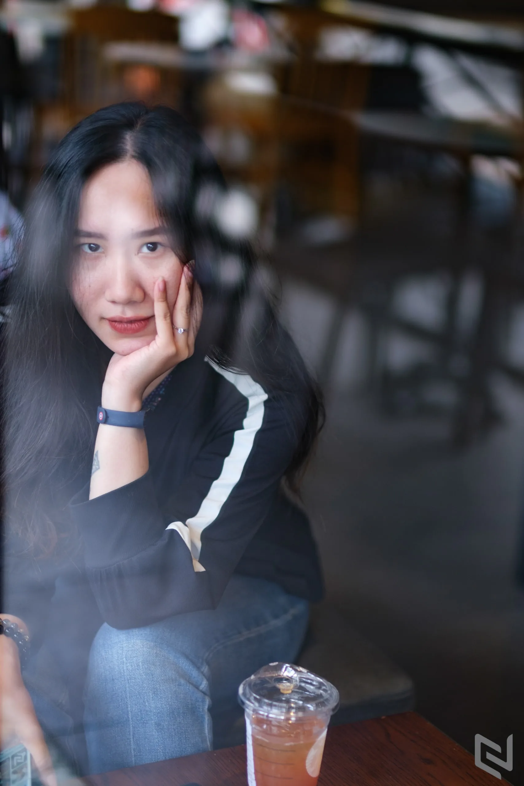 Trên tay ống kính Fujifilm XF 50mm F1.0 R WR, siêu vội!