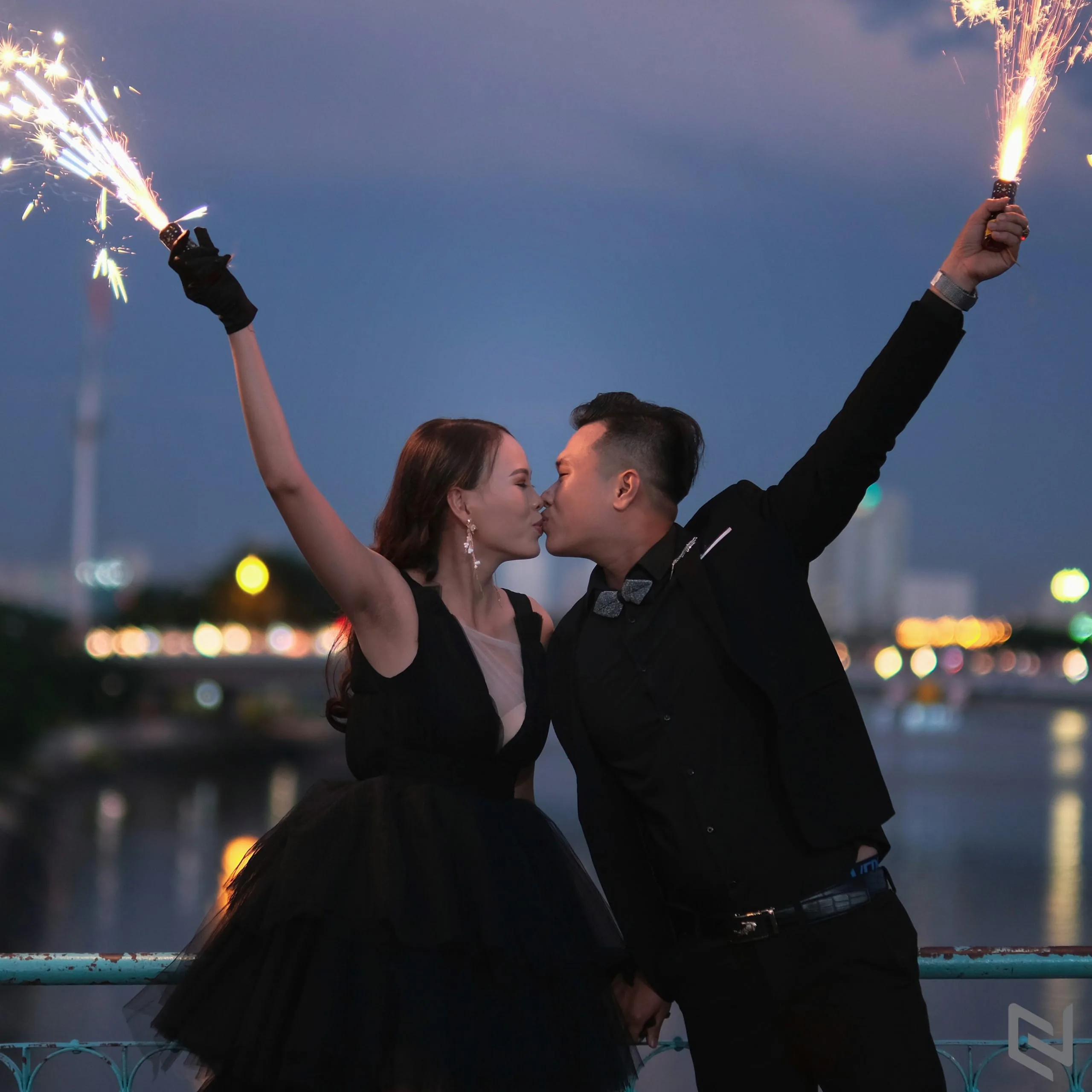Trên tay ống kính Fujifilm XF 50mm F1.0 R WR, siêu vội!