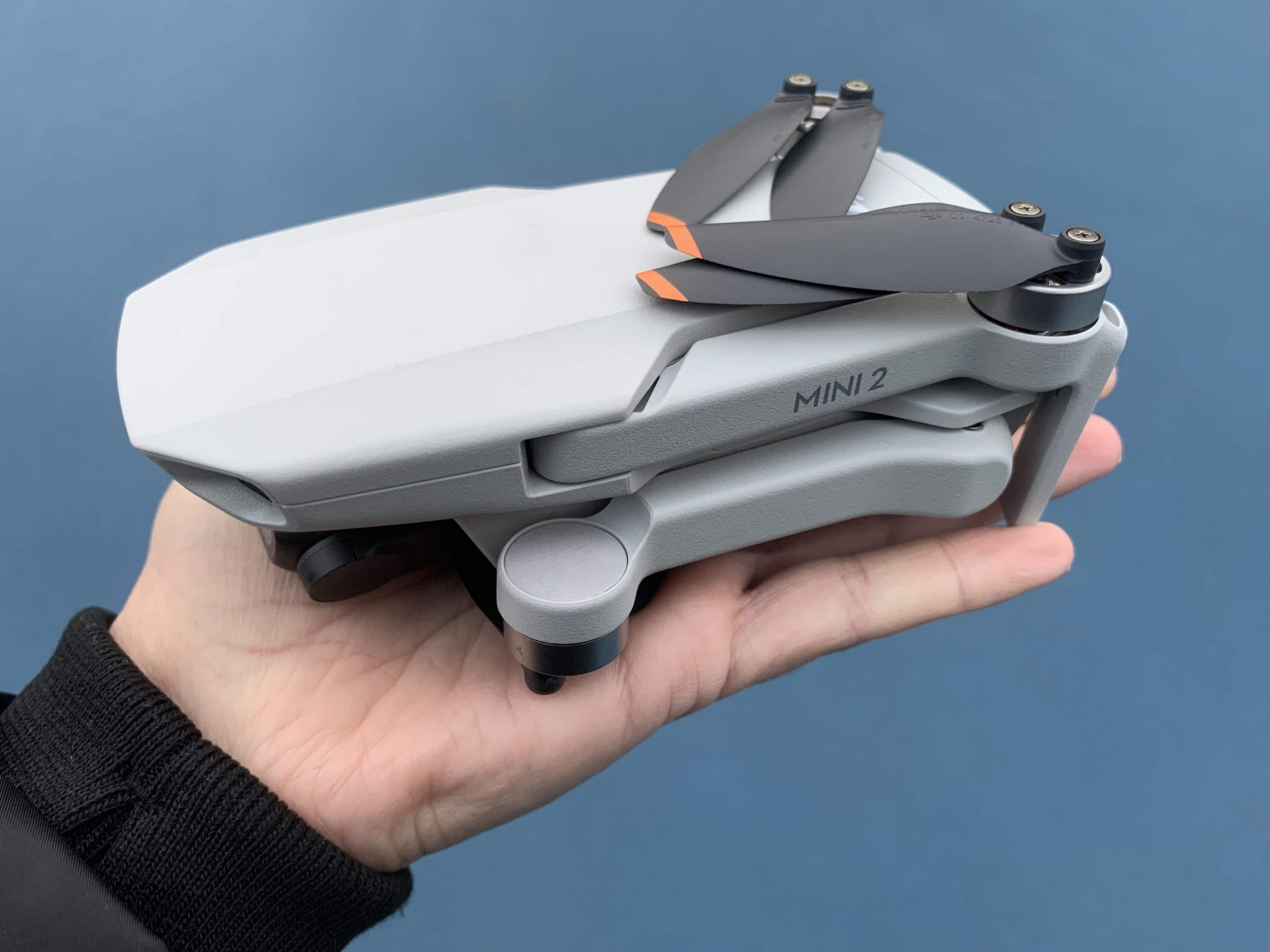 Trên tay DJI Mavic Mini 2: Drone hoàn hảo cho những người mới tập chơi