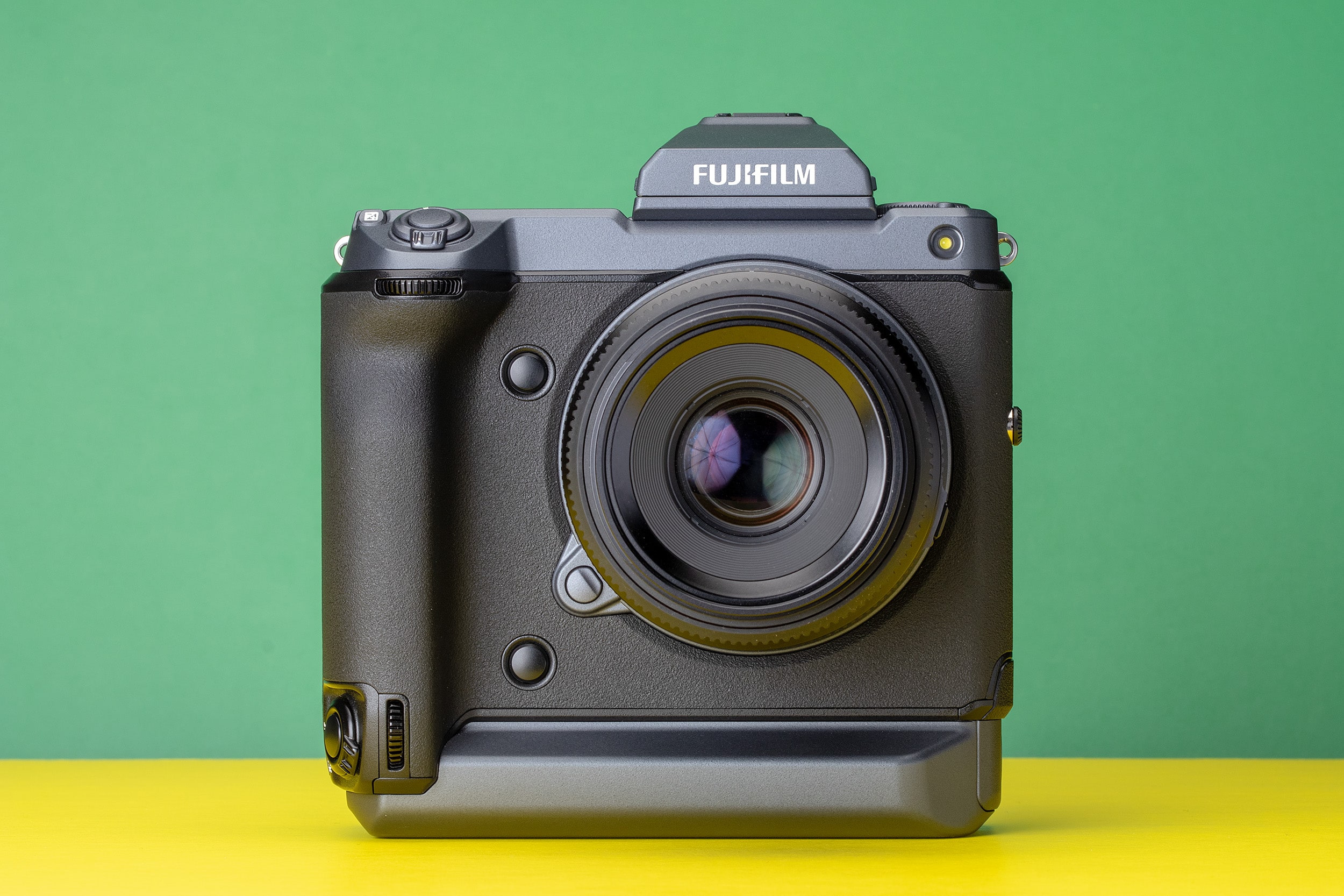 Chiếc máy ảnh Fujifilm GFX100 mới với IBIS sẽ chỉ lớn bằng GFX50S