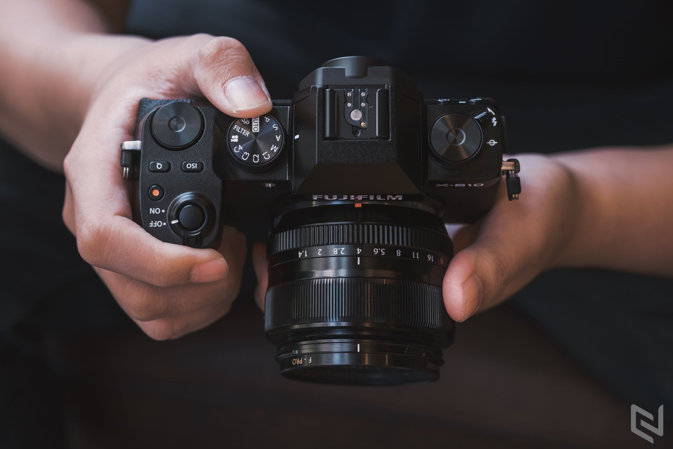 Hai chiếc máy ảnh Fujifilm X-T4 và X-S10 được đánh giá là máy ảnh tốt nhất trong năm 2020
