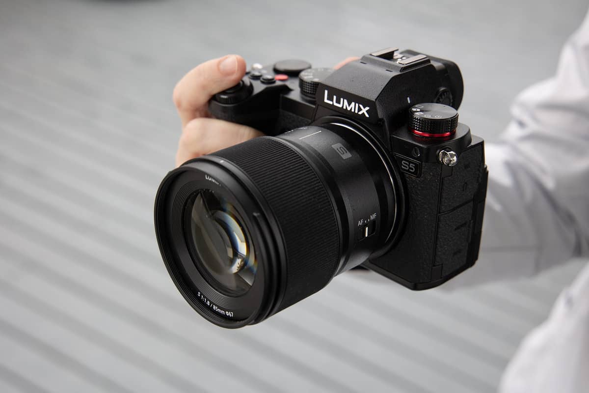 Panasonic ra mắt ống kính một tiêu cự Lumix S 85mm F1.8 cho ngàm L