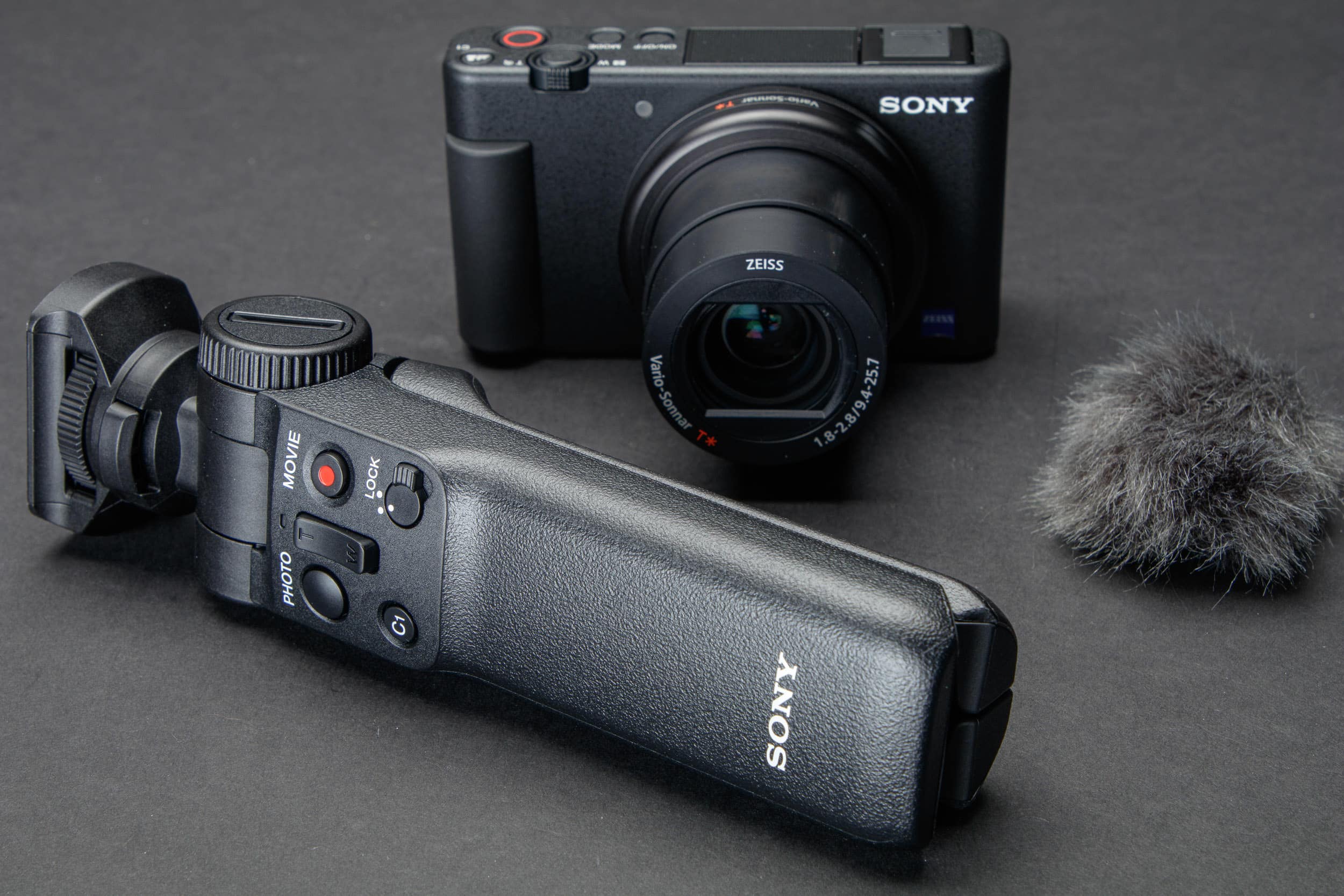 Sony ZV-1 là chiếc máy ảnh dành cho quay vlog tốt nhất hiện nay bạn nên dùng