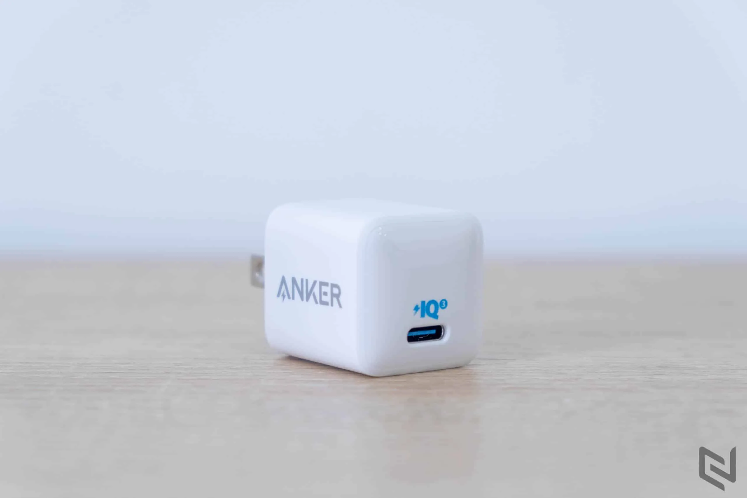 Trên tay củ sạc Anker Powerport III Nano A2633: Siêu nhỏ, công suất 20W, sạc nhanh iPhone 12 hoặc thiết bị Android
