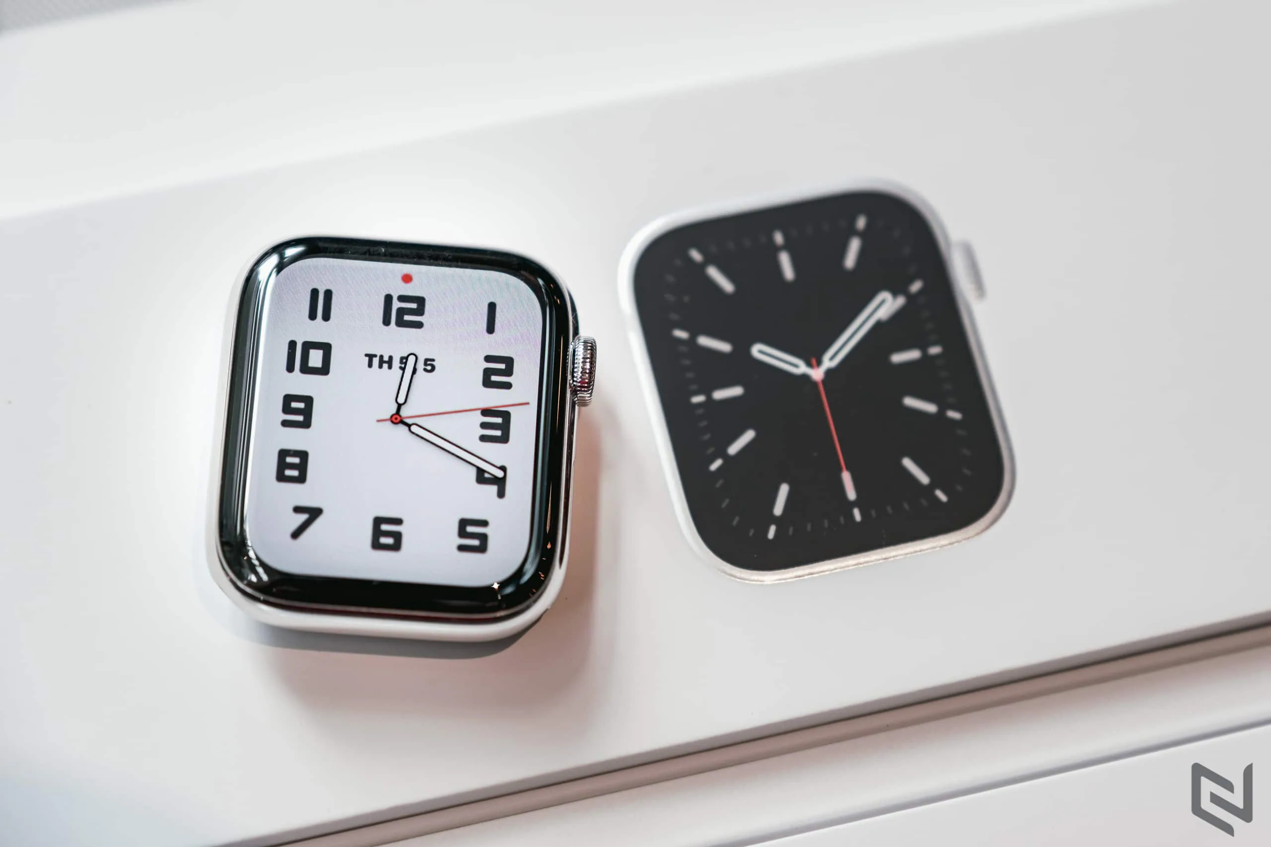 Mở hộp Apple Watch Series 6 GPS + Cellular 44mm viền thép chính hãng