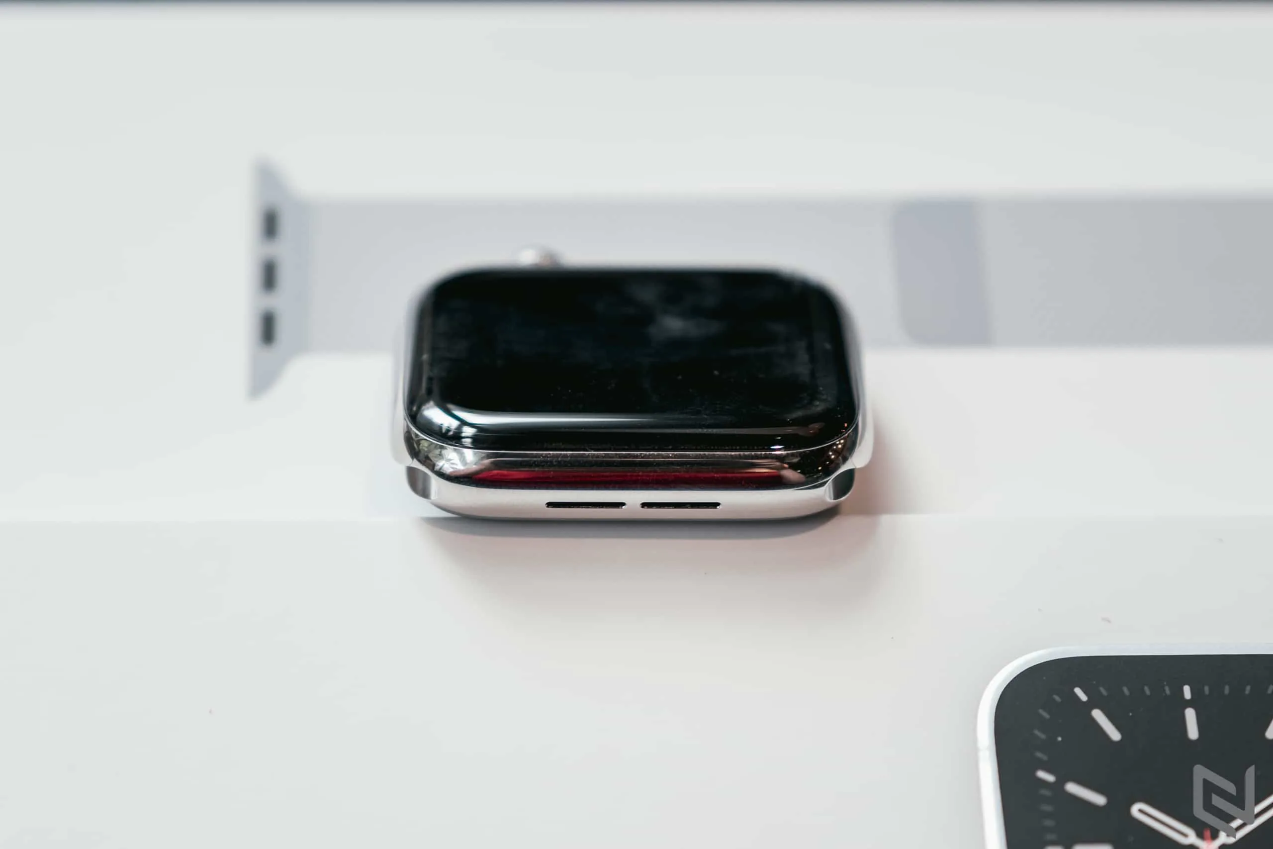 Mở hộp Apple Watch Series 6 GPS + Cellular 44mm viền thép chính hãng