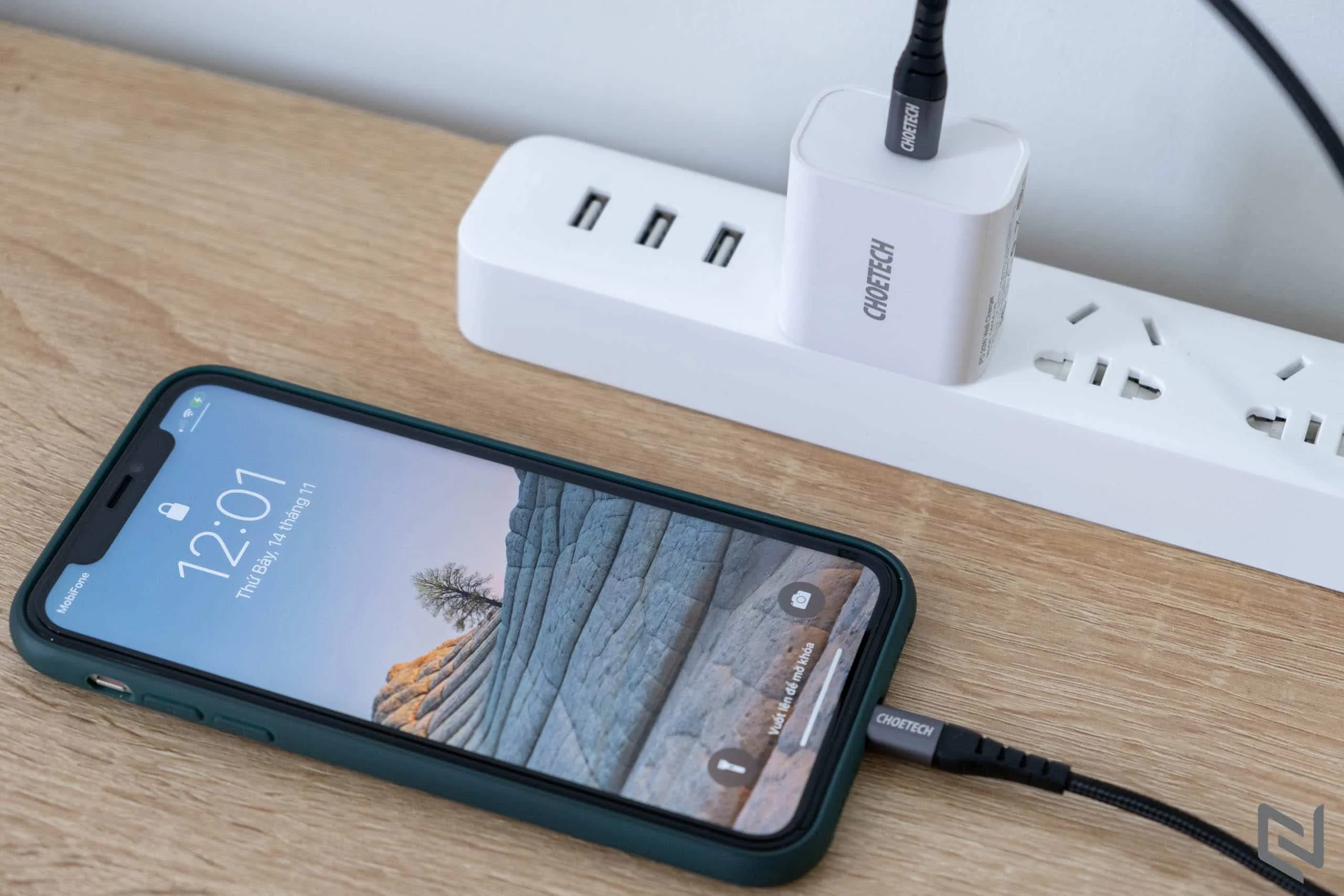 Trên tay sạc CHOETECH PD 20W: Bắt kịp xu hướng sạc nhanh iPhone 12 với giá bán hấp dẫn