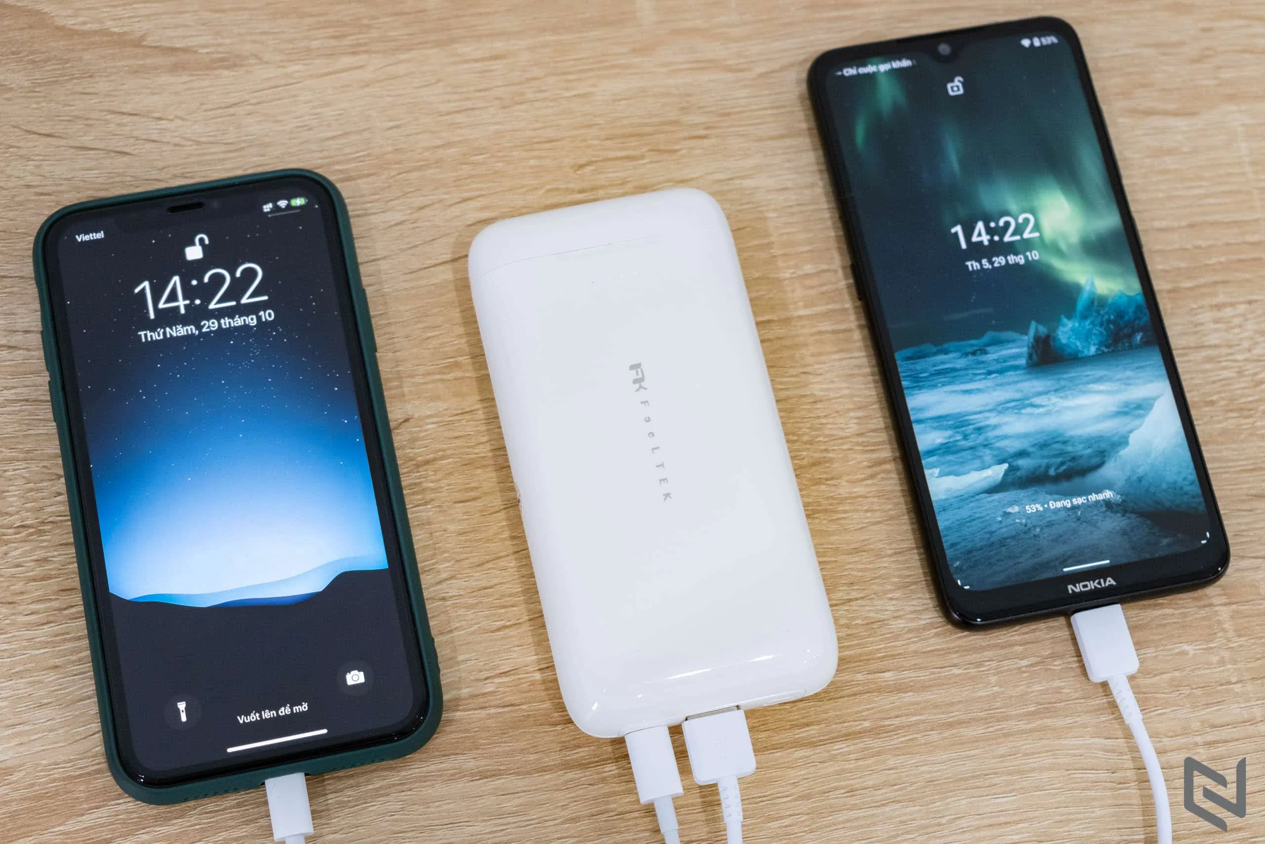 Trên tay Pin sạc dự phòng kèm sạc tai nghe AirPods Feeltek Power Capsule 10000mAh