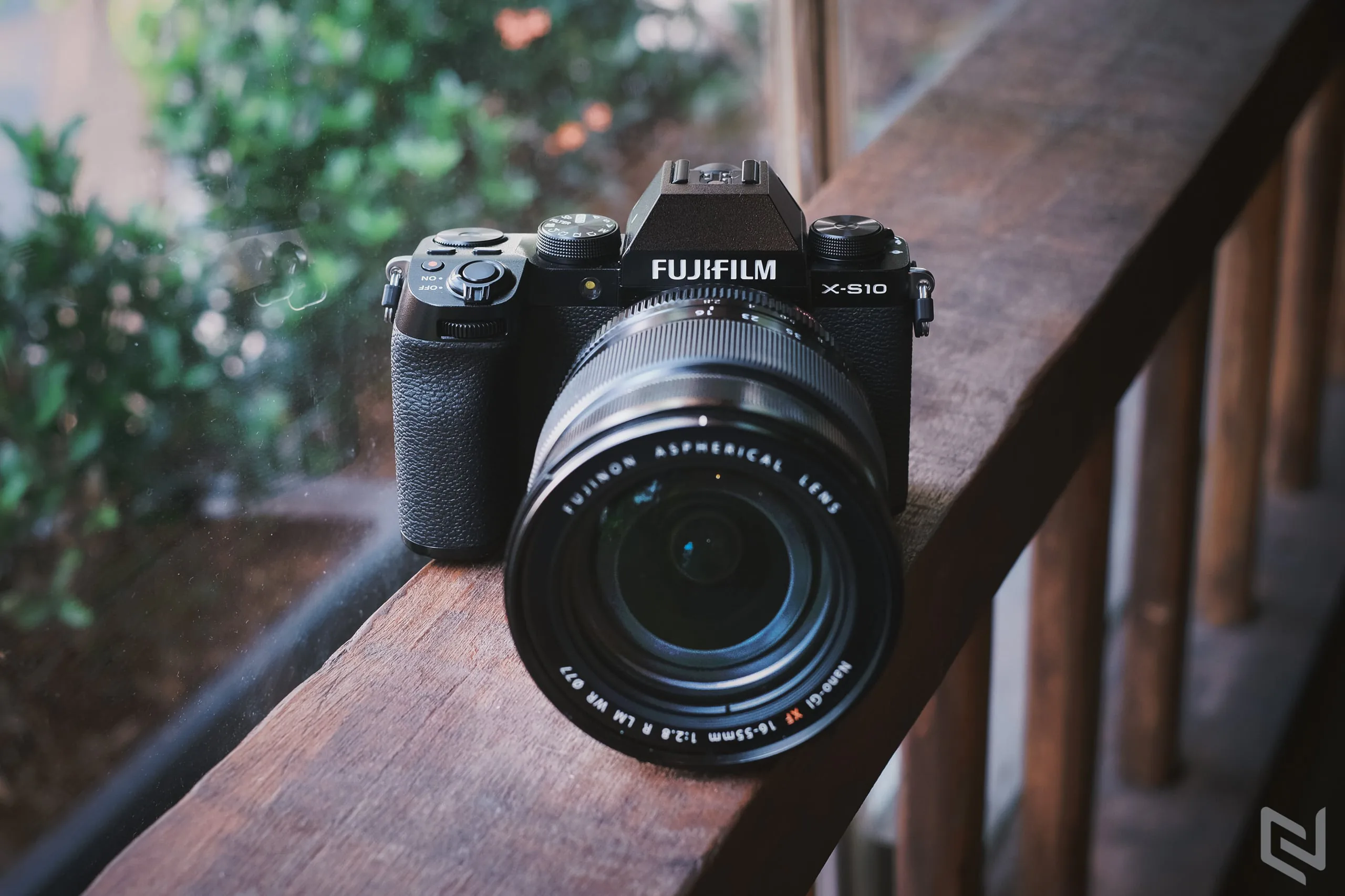 Trên tay Fujifilm X-S10: Chống rung thân máy rất tốt, nhỏ mà có võ