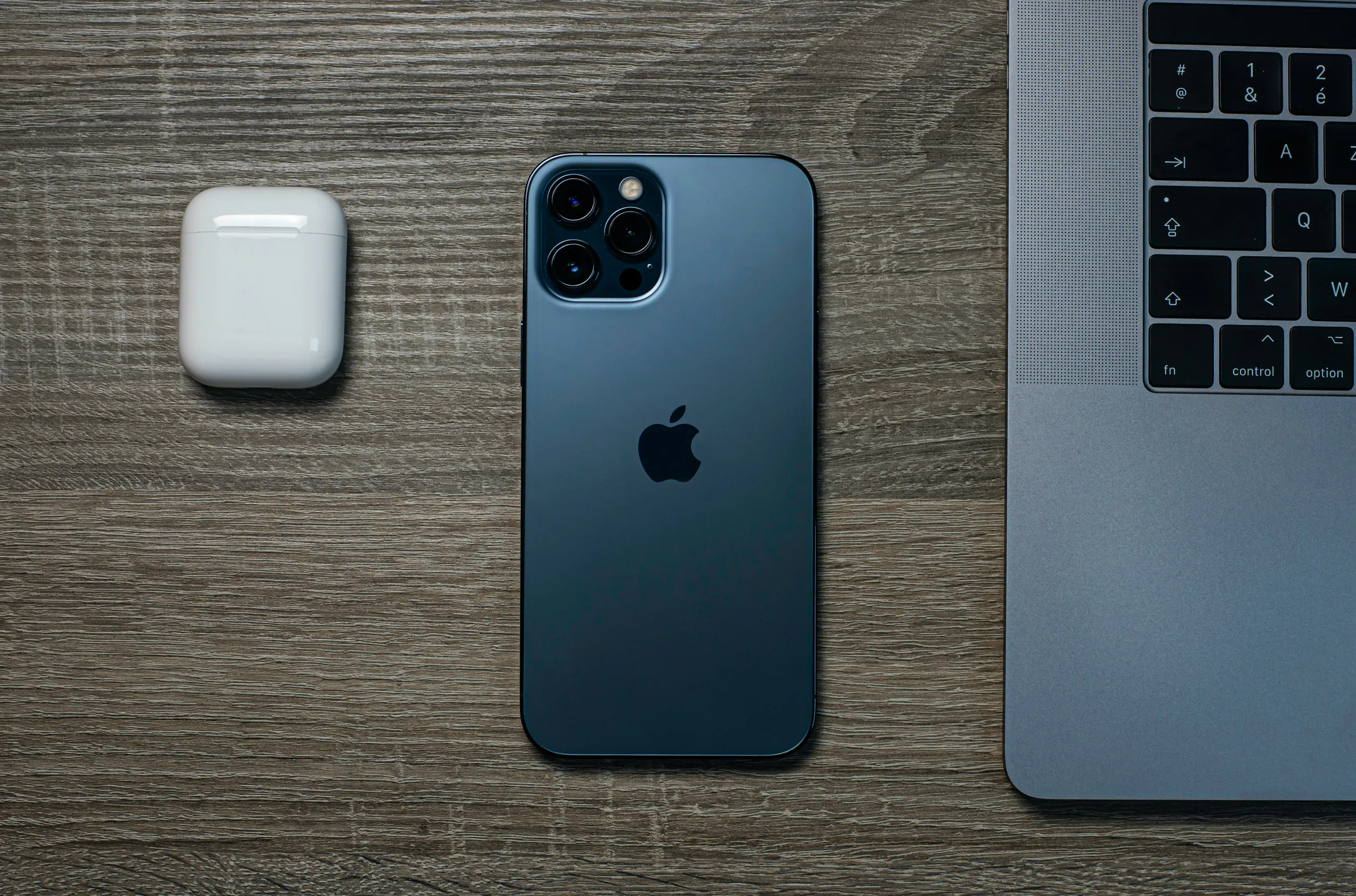 Người dùng đã không còn mặn mà với iPhone xách tay?