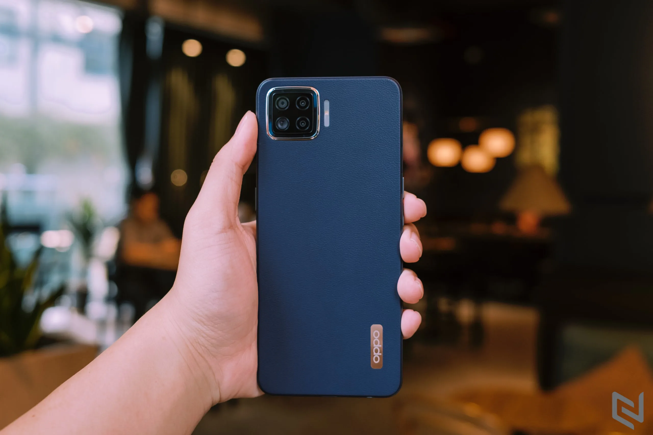 Đánh giá OPPO A73: Mặt lưng giả da, cấu hình mạnh, RAM 6GB với giá bán cực tốt