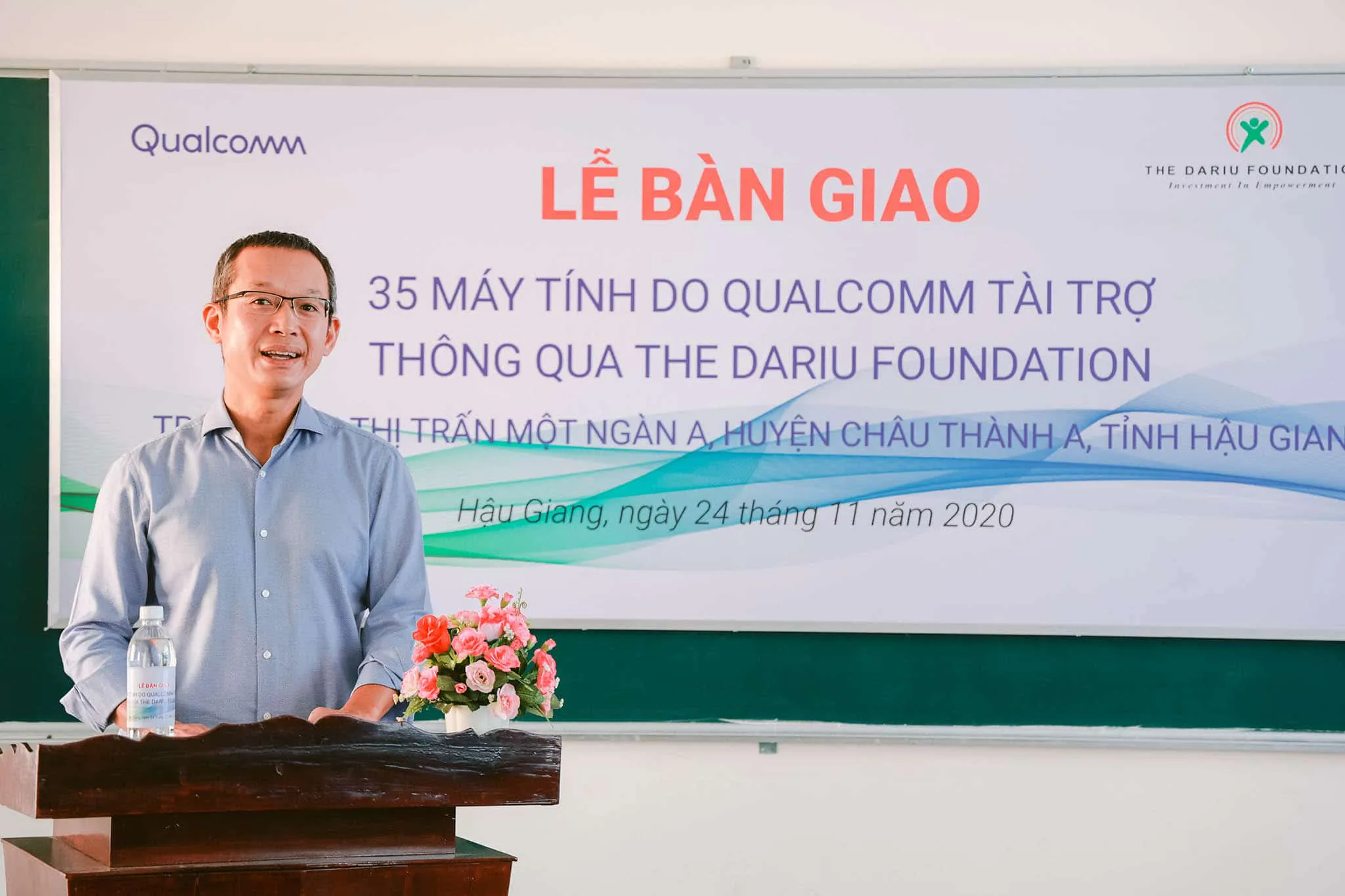 Qualcomm đồng hành cùng Quỹ Dariu trao máy tính cho các trường học khu vực phía Nam