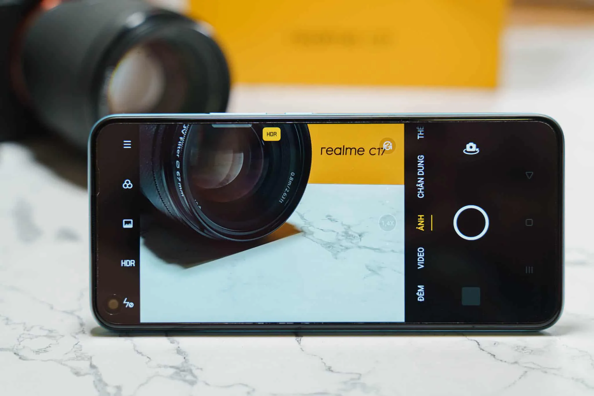 Mở hộp Realme C17: Màu sắc bắt mắt, pin lớn 5000mAh và 4 camera AI