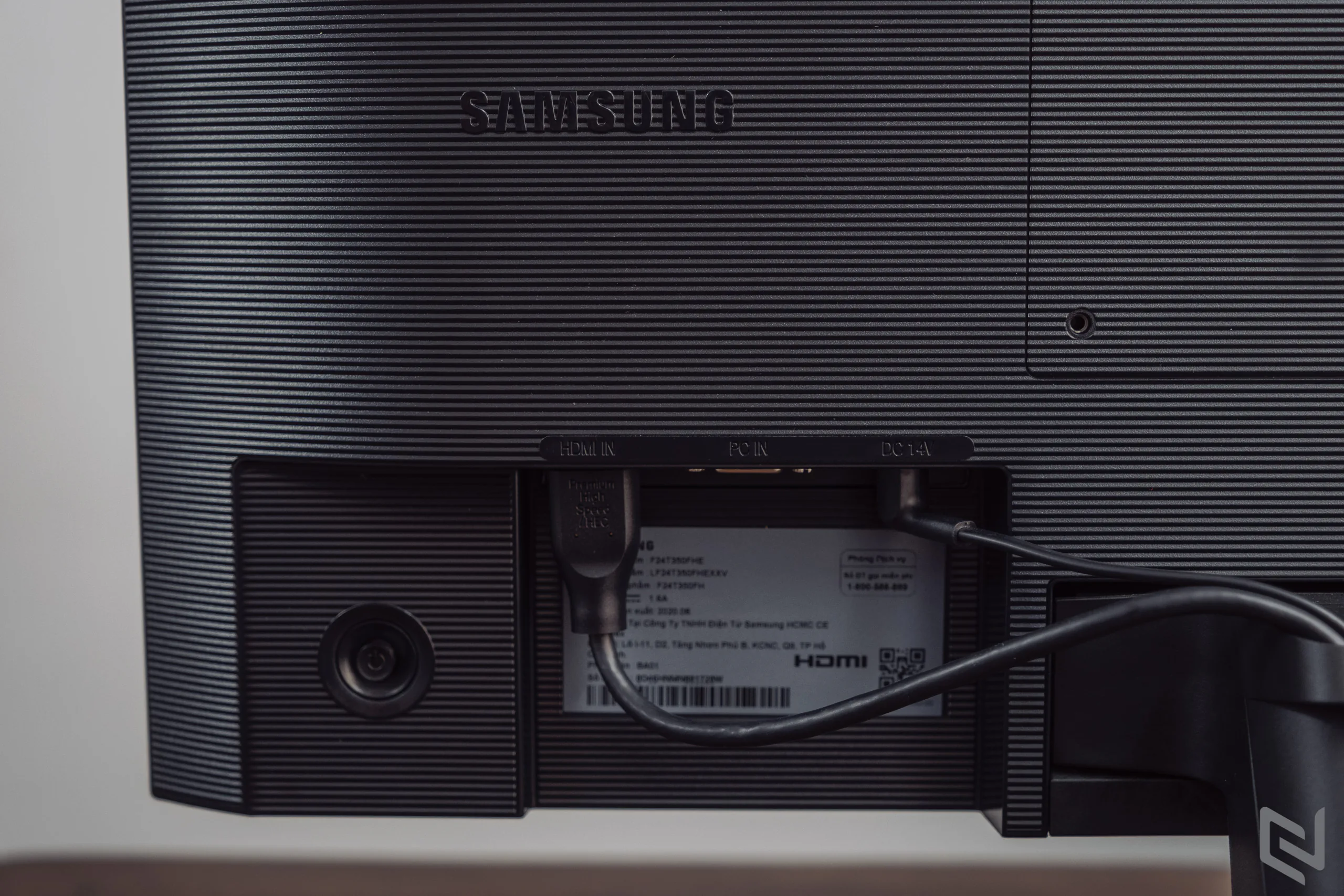 Trên tay màn hình Samsung T35F: Màn hình cơ bản cho học tập và làm việc
