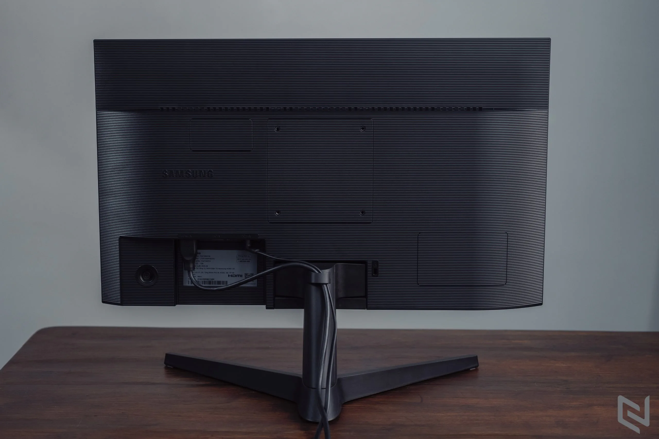 Trên tay màn hình Samsung T35F: Màn hình cơ bản cho học tập và làm việc