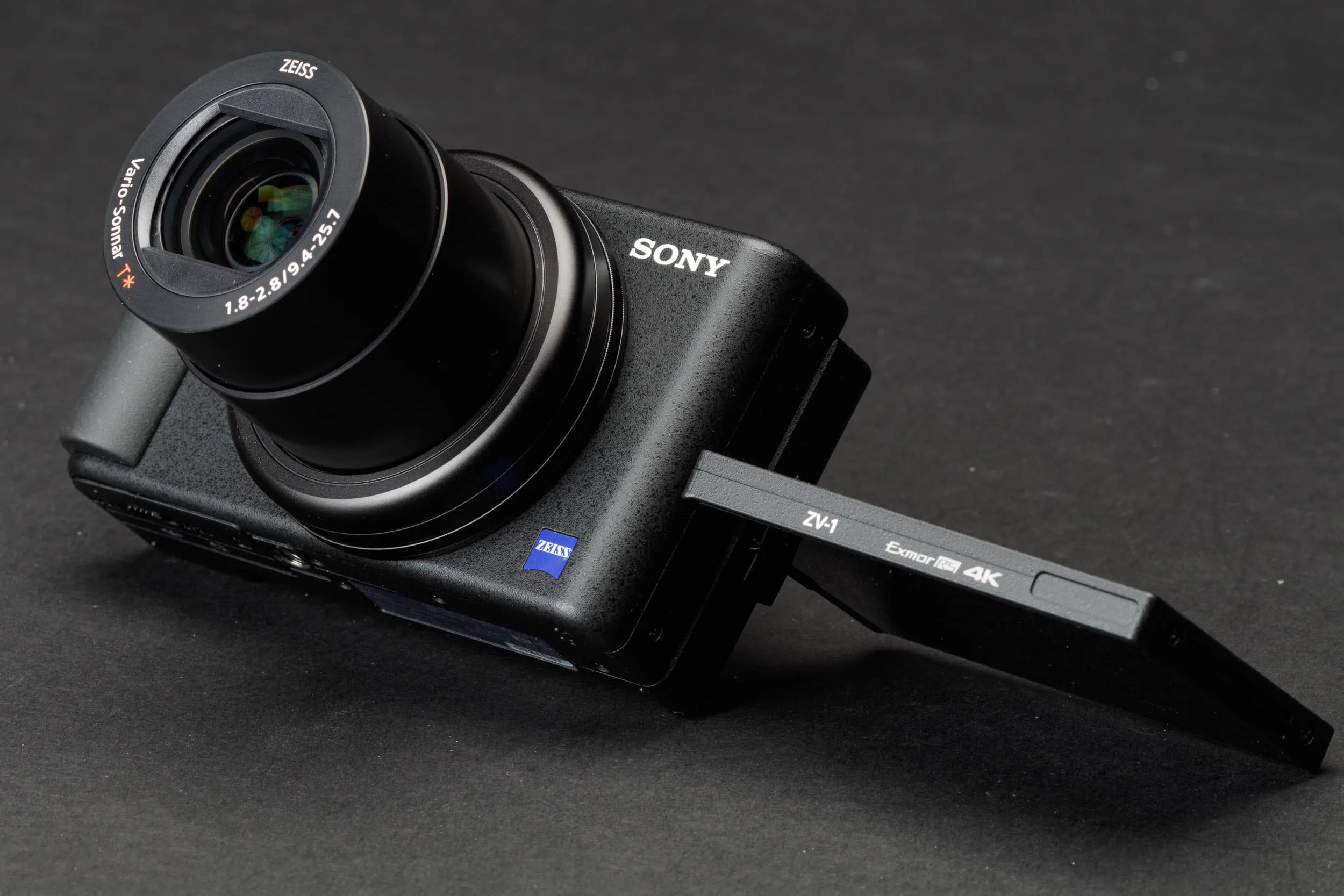 Sony ZV-1 là chiếc máy ảnh dành cho quay vlog tốt nhất hiện nay bạn nên dùng