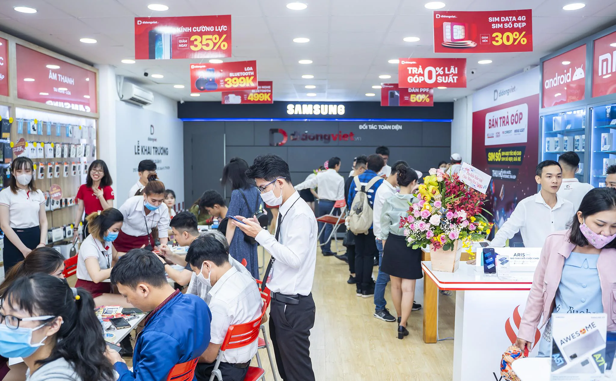 Wowy sở hữu iPhone 12 Pro Max VN/A đầu tiên tại Việt Nam