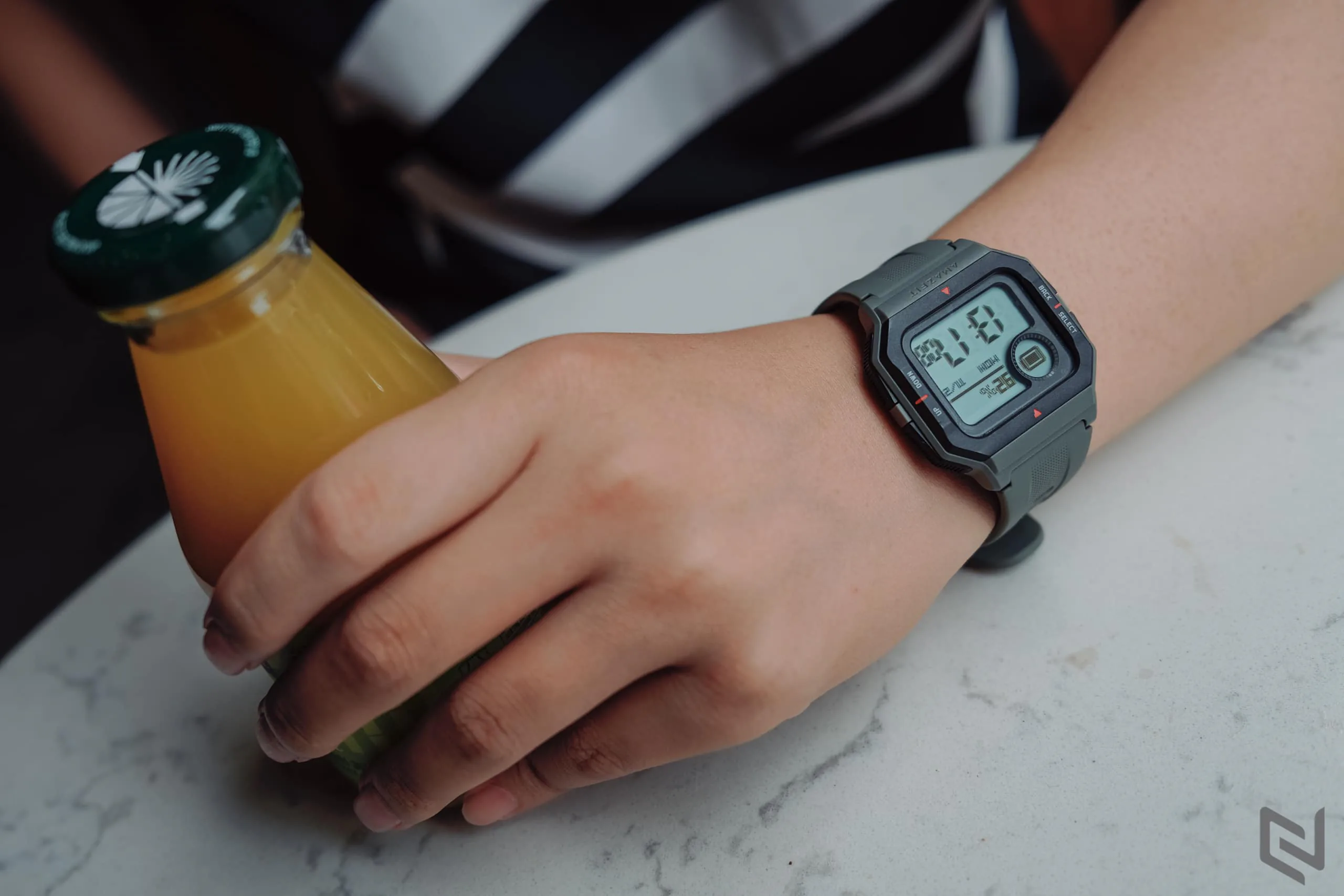 Trên tay đồng hồ Xiaomi Huami Amazfit Neo