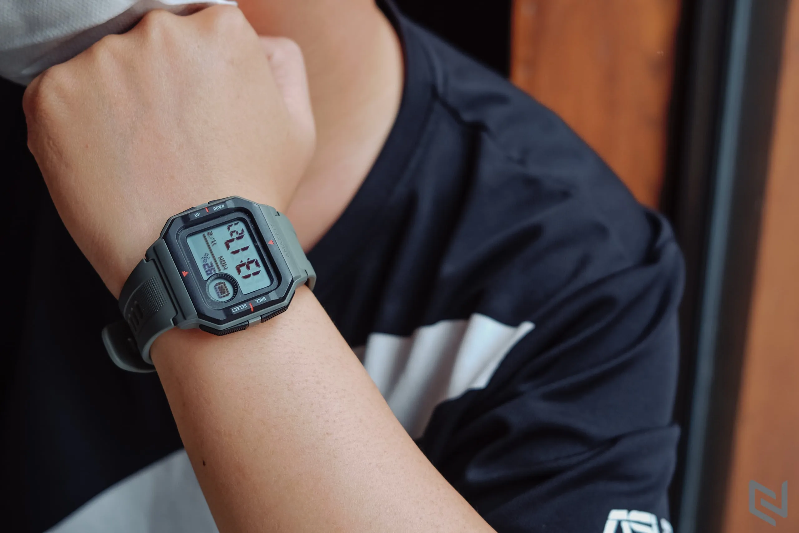 Trên tay đồng hồ Xiaomi Huami Amazfit Neo