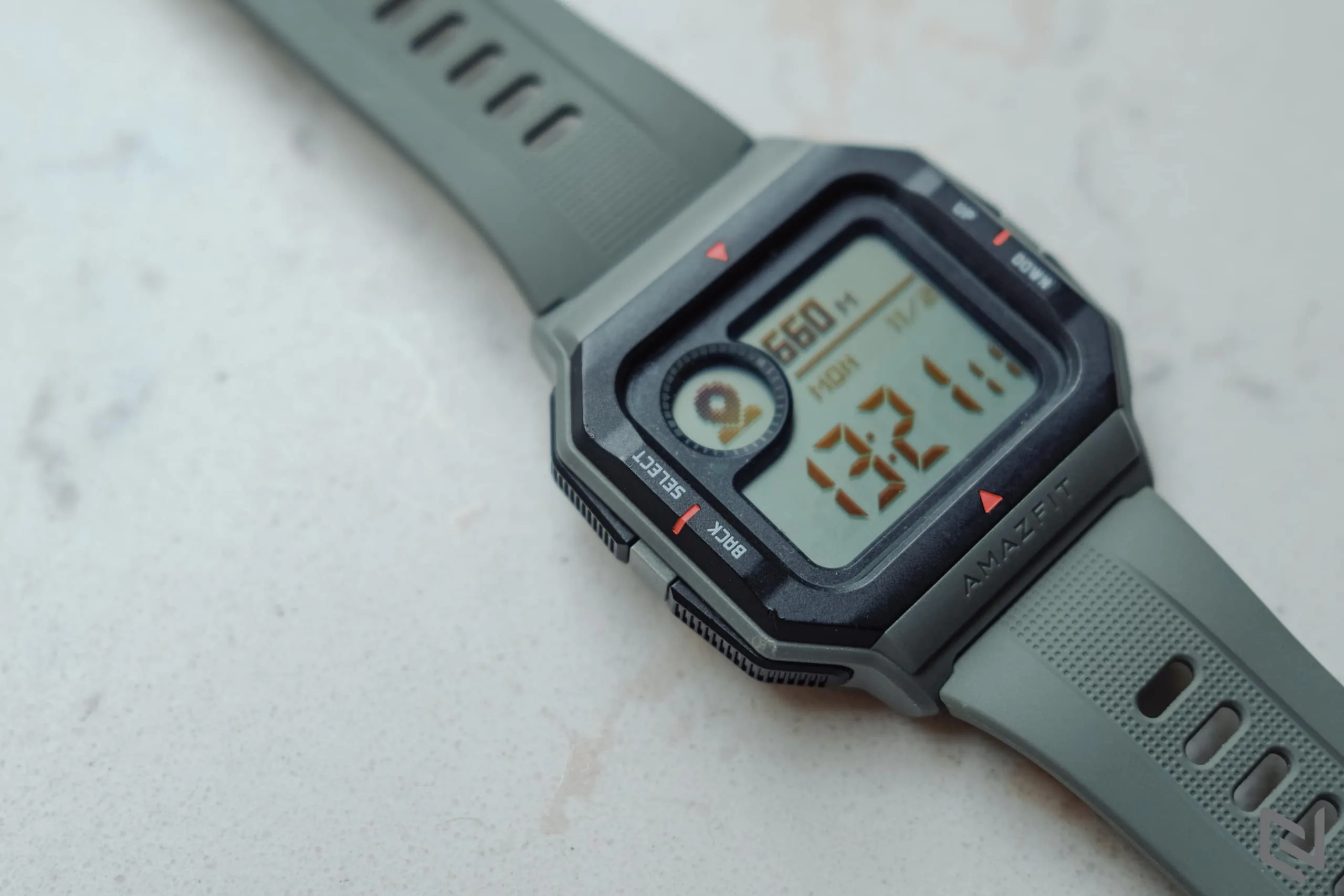 Trên tay đồng hồ Xiaomi Huami Amazfit Neo